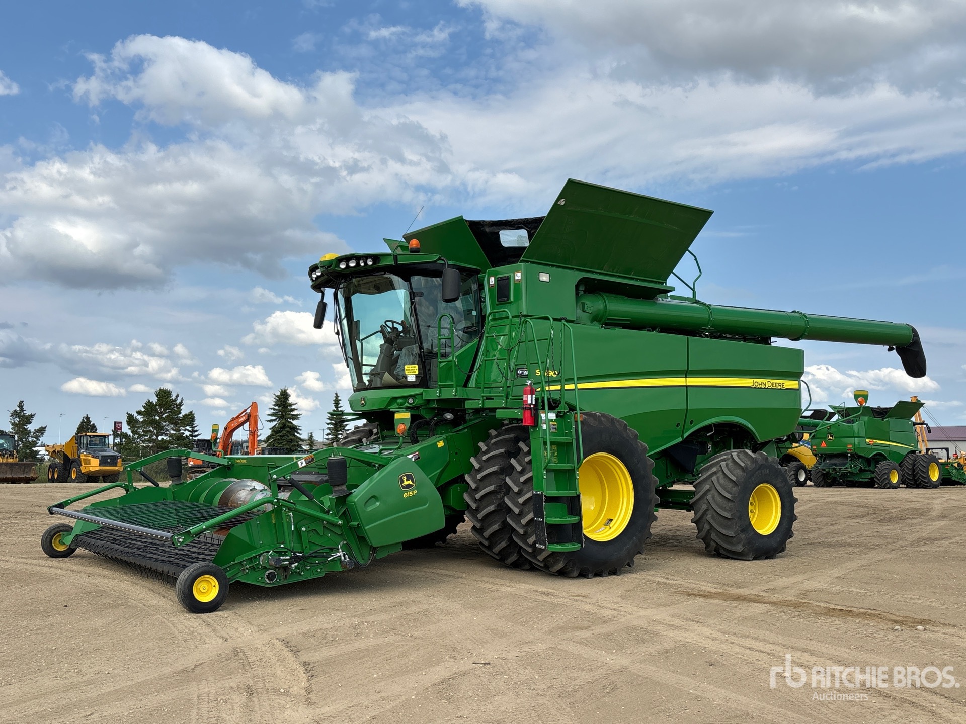 Photo of 2017 John Deere S690