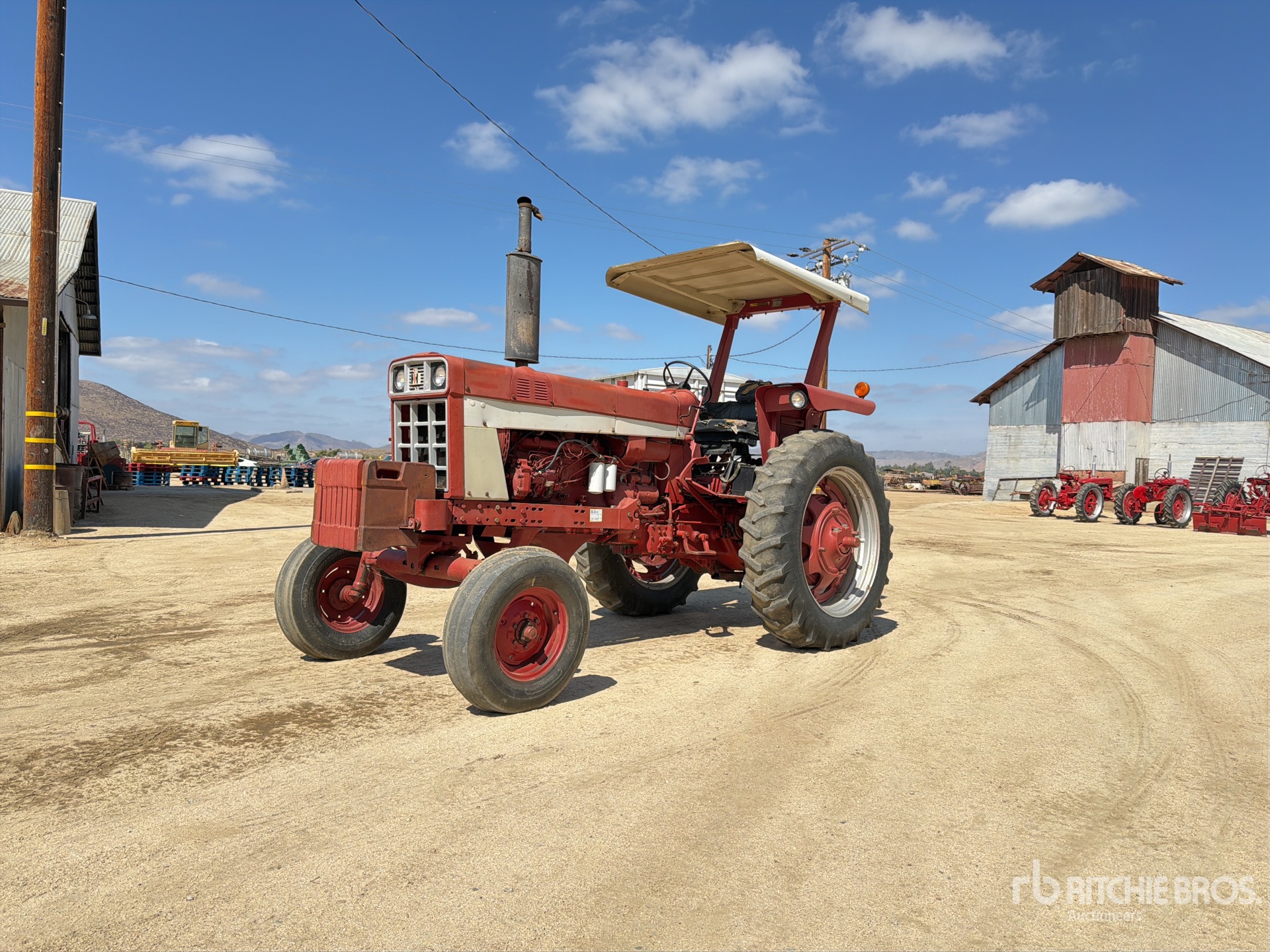 Photo of 1976 International Harvester 666