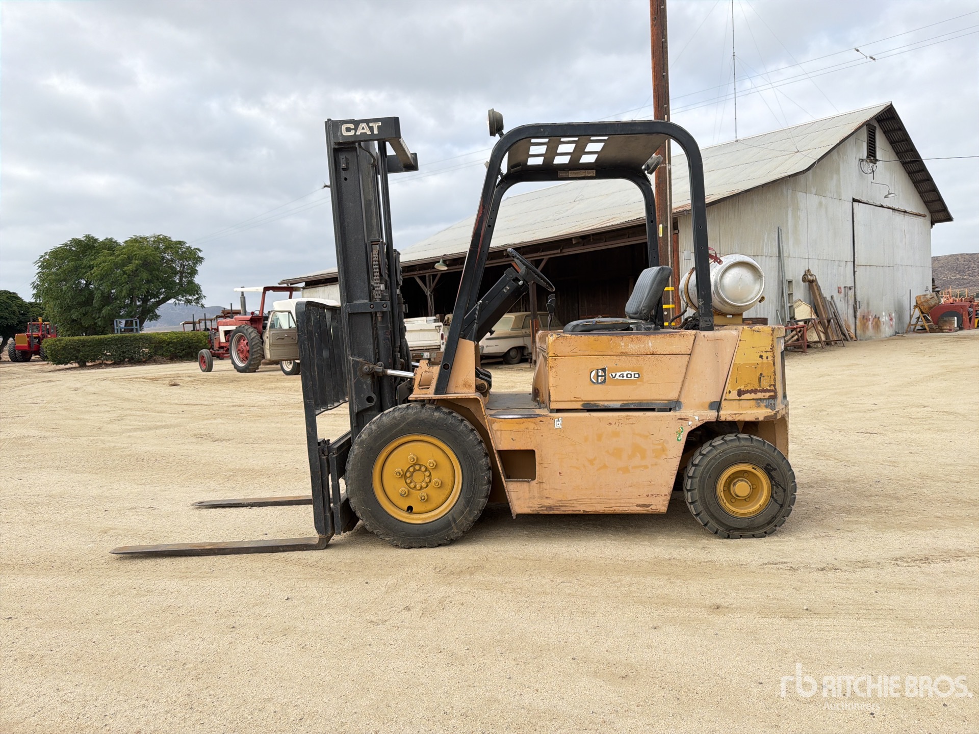 Caterpillar V40D