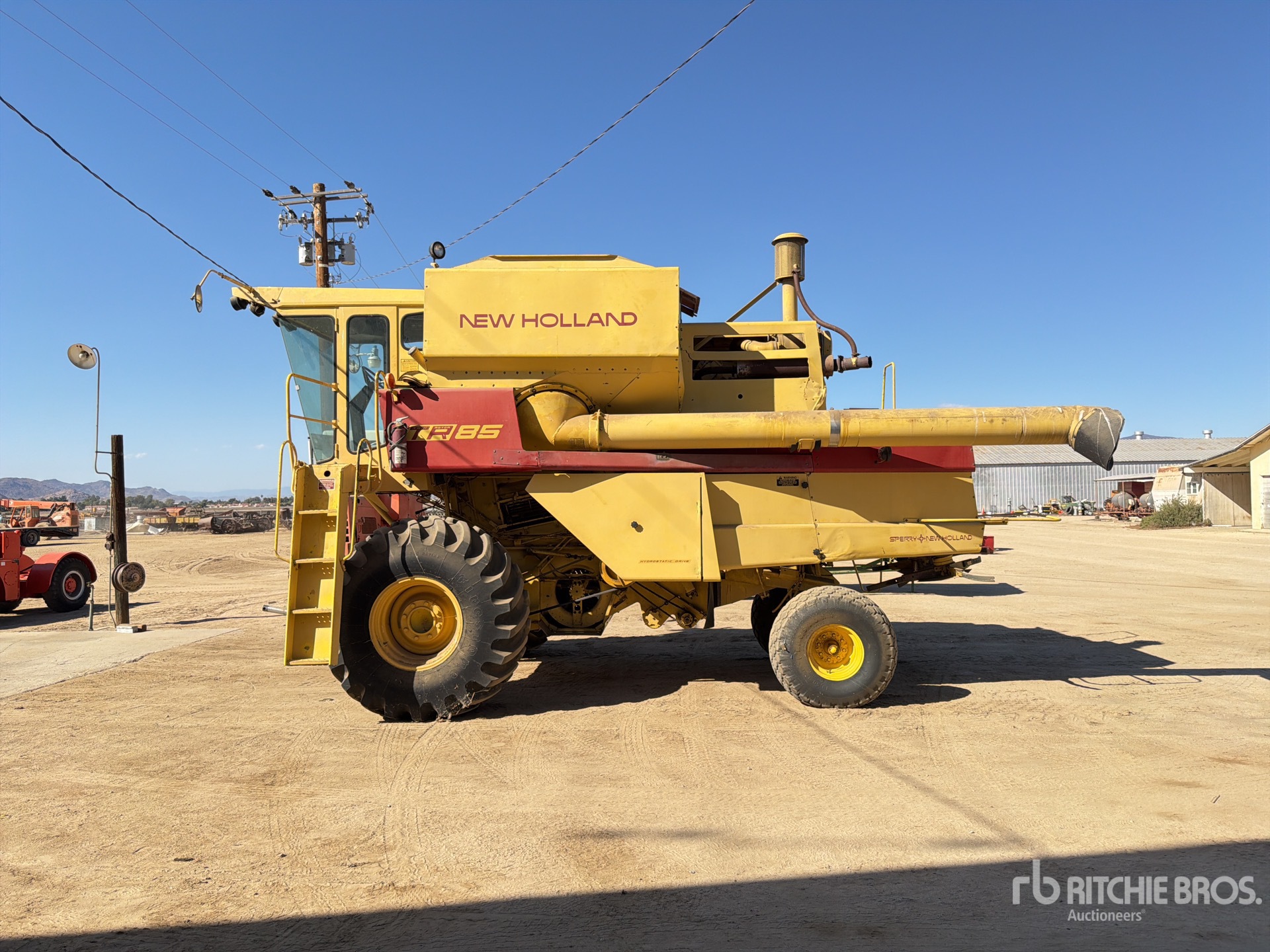 1980 New Holland TR85