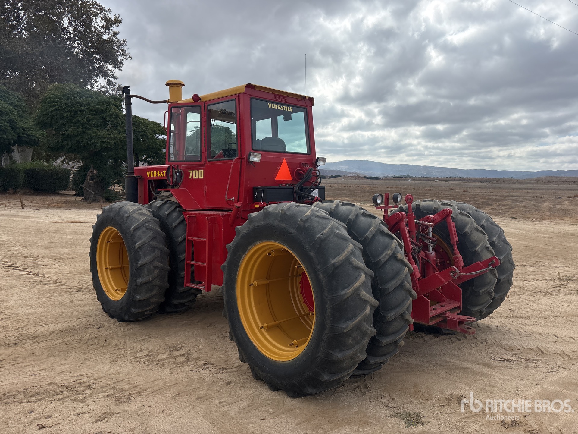 1974 Versatile 700