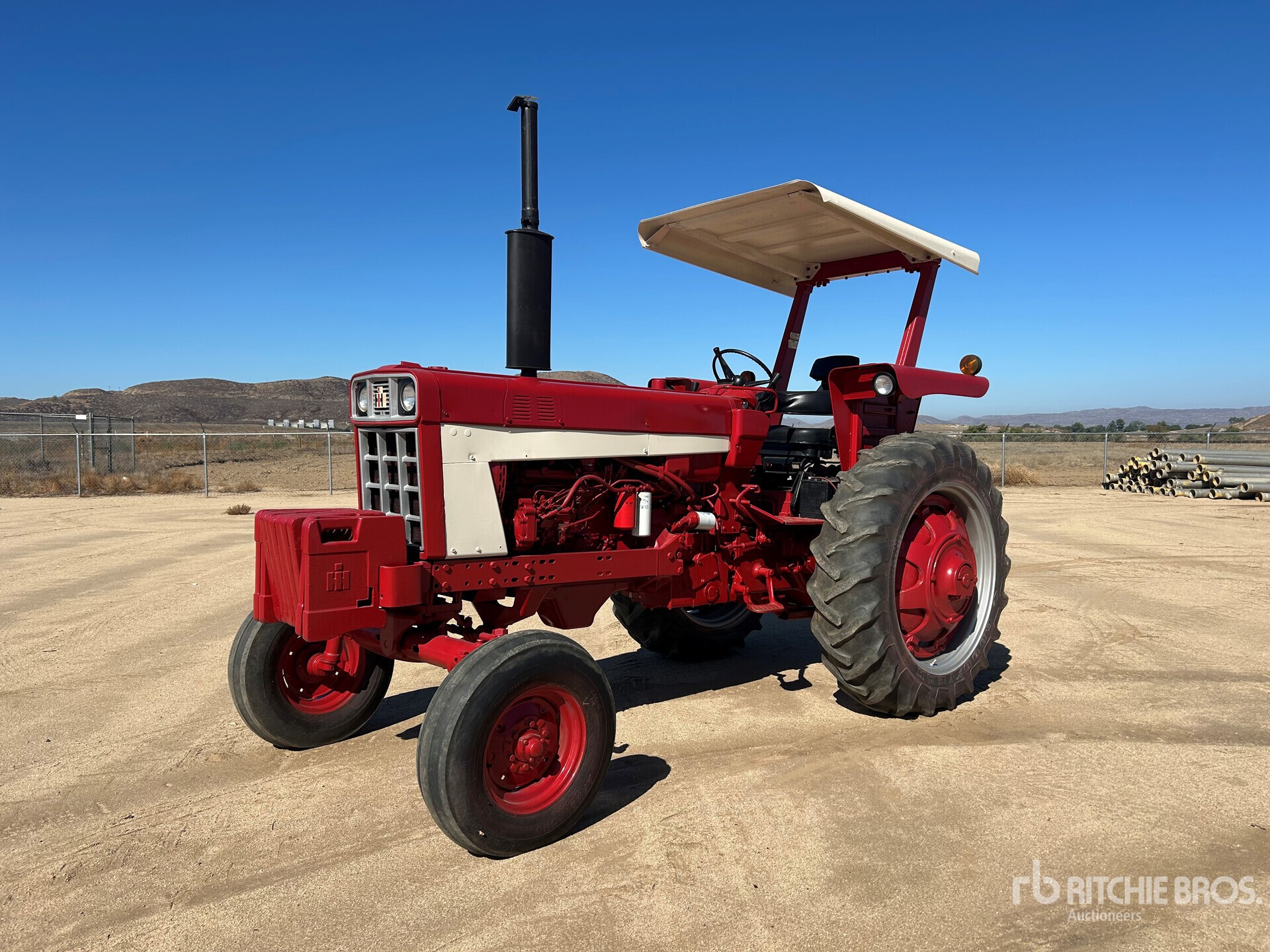 Photo of International Harvester HYDRO 70