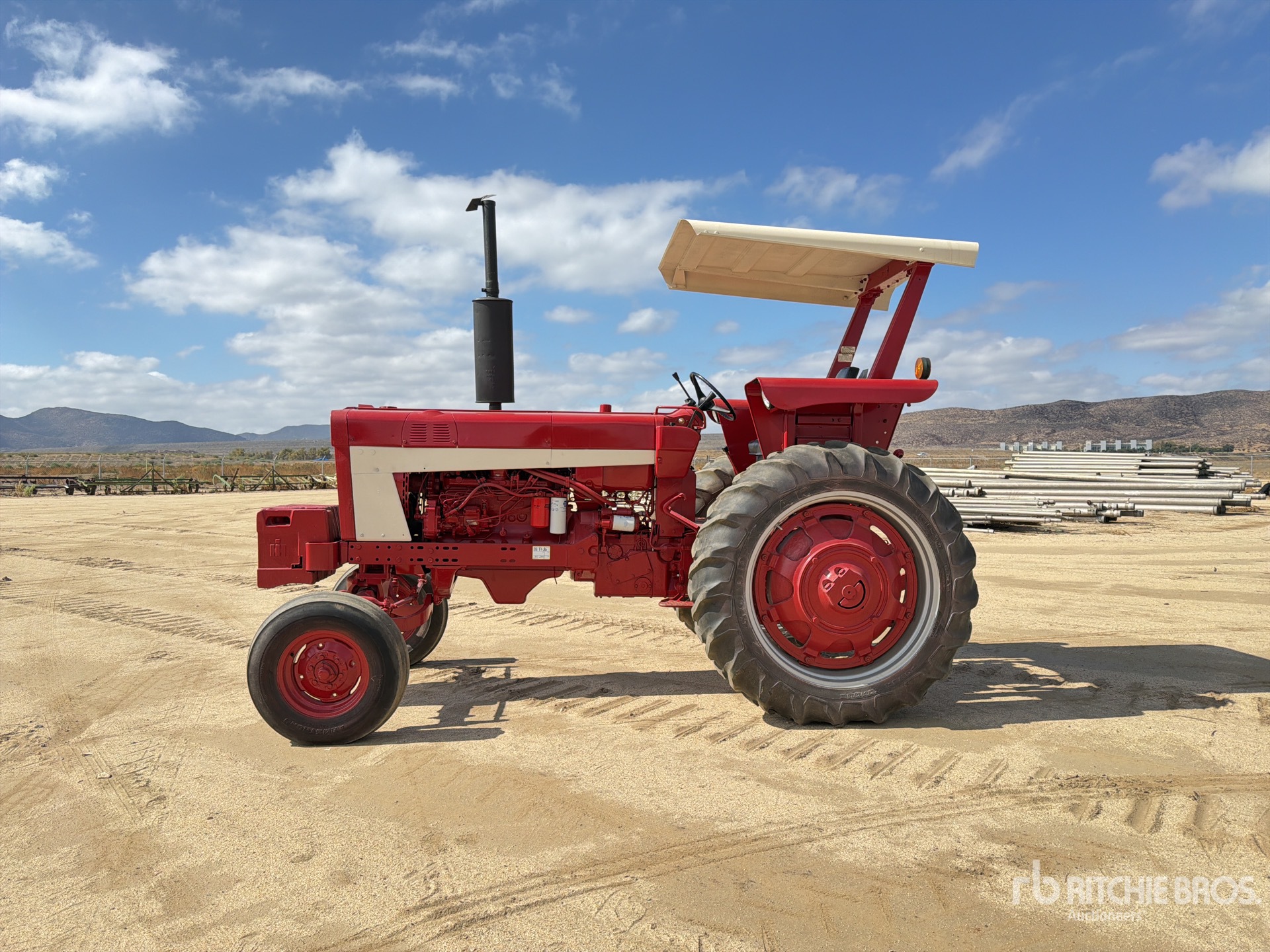 1974 International Harvester HYDRO 70