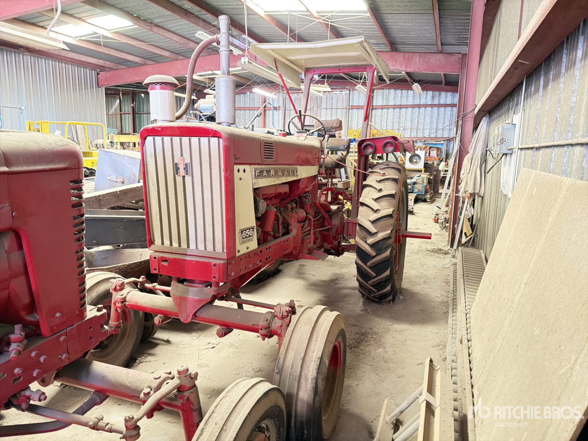  International Harvester 656
