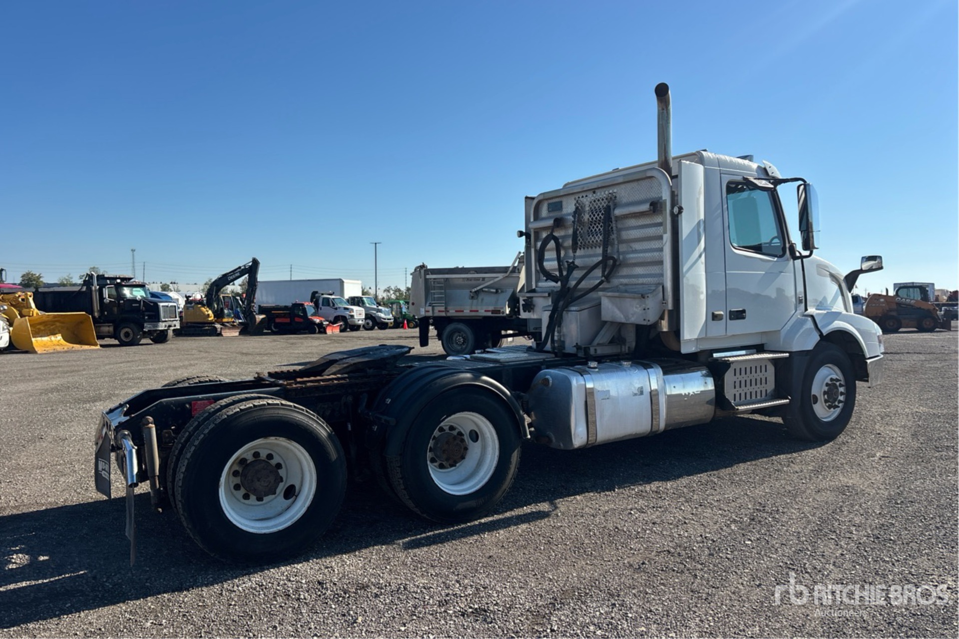 2017 Volvo VNL