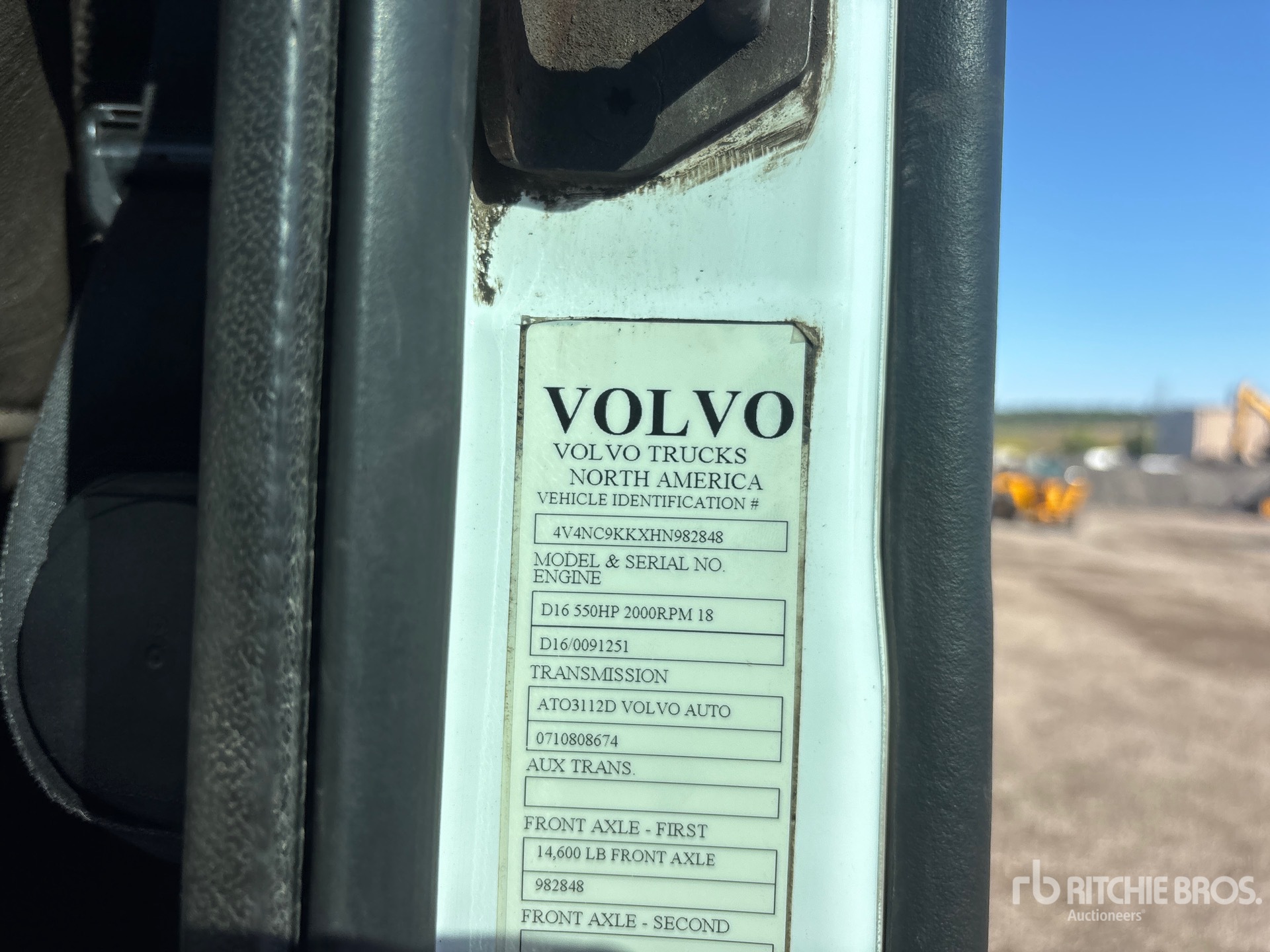 2017 Volvo VNL