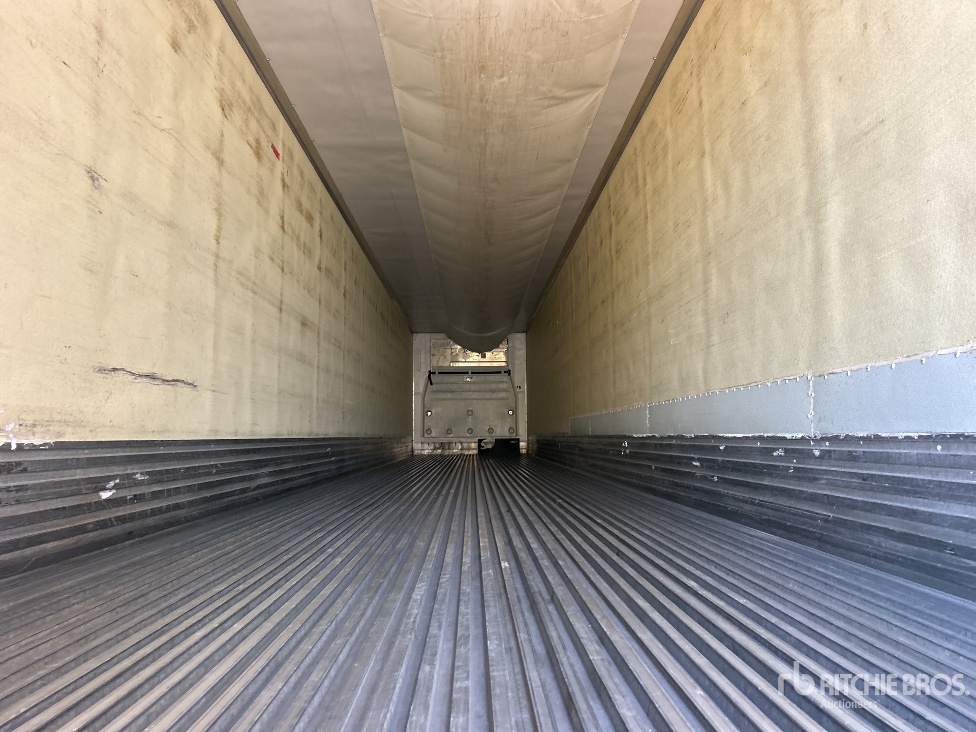 2016 Utility 53 FT T/A