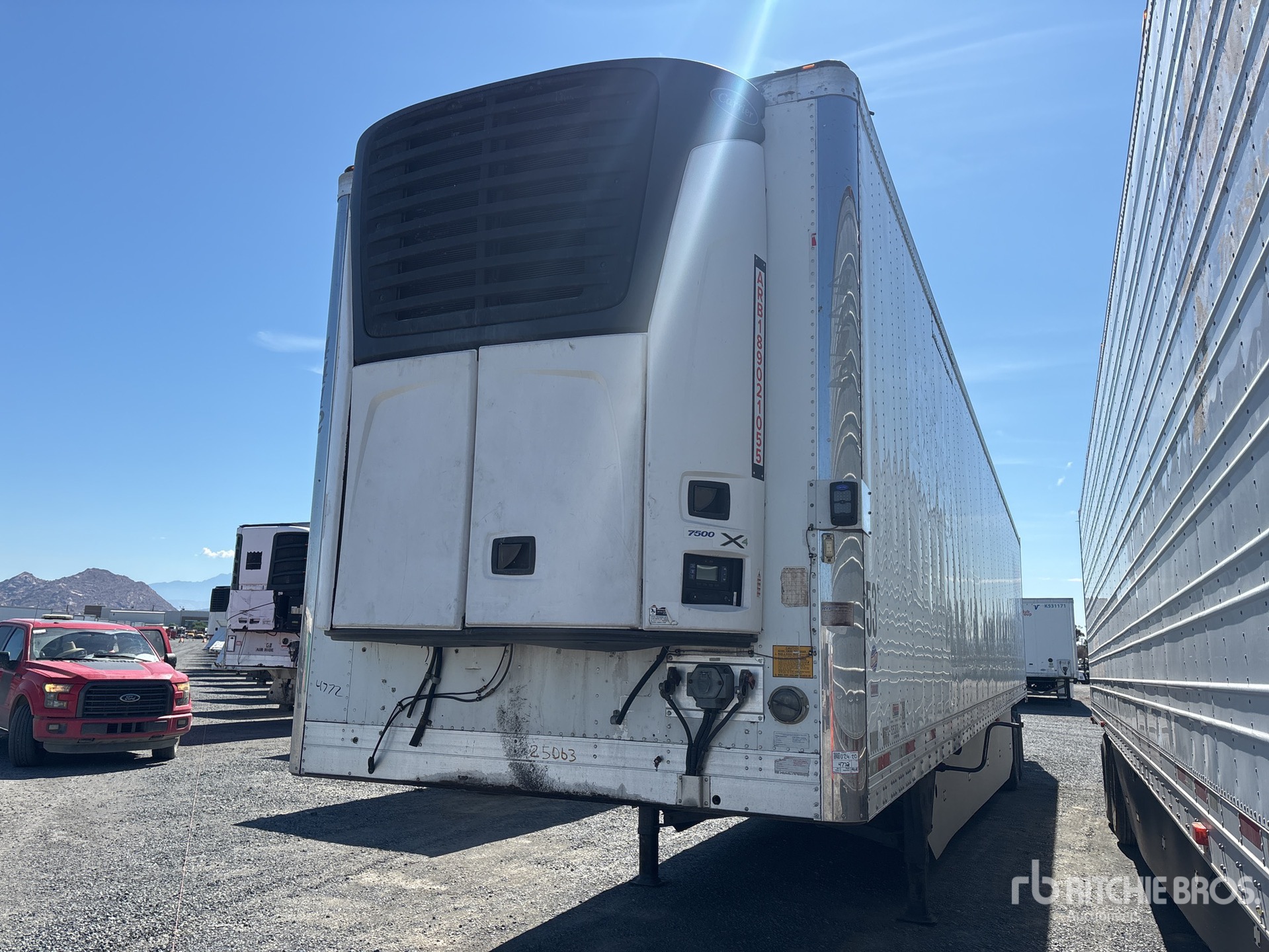 2013 Utility 53 FT T/A