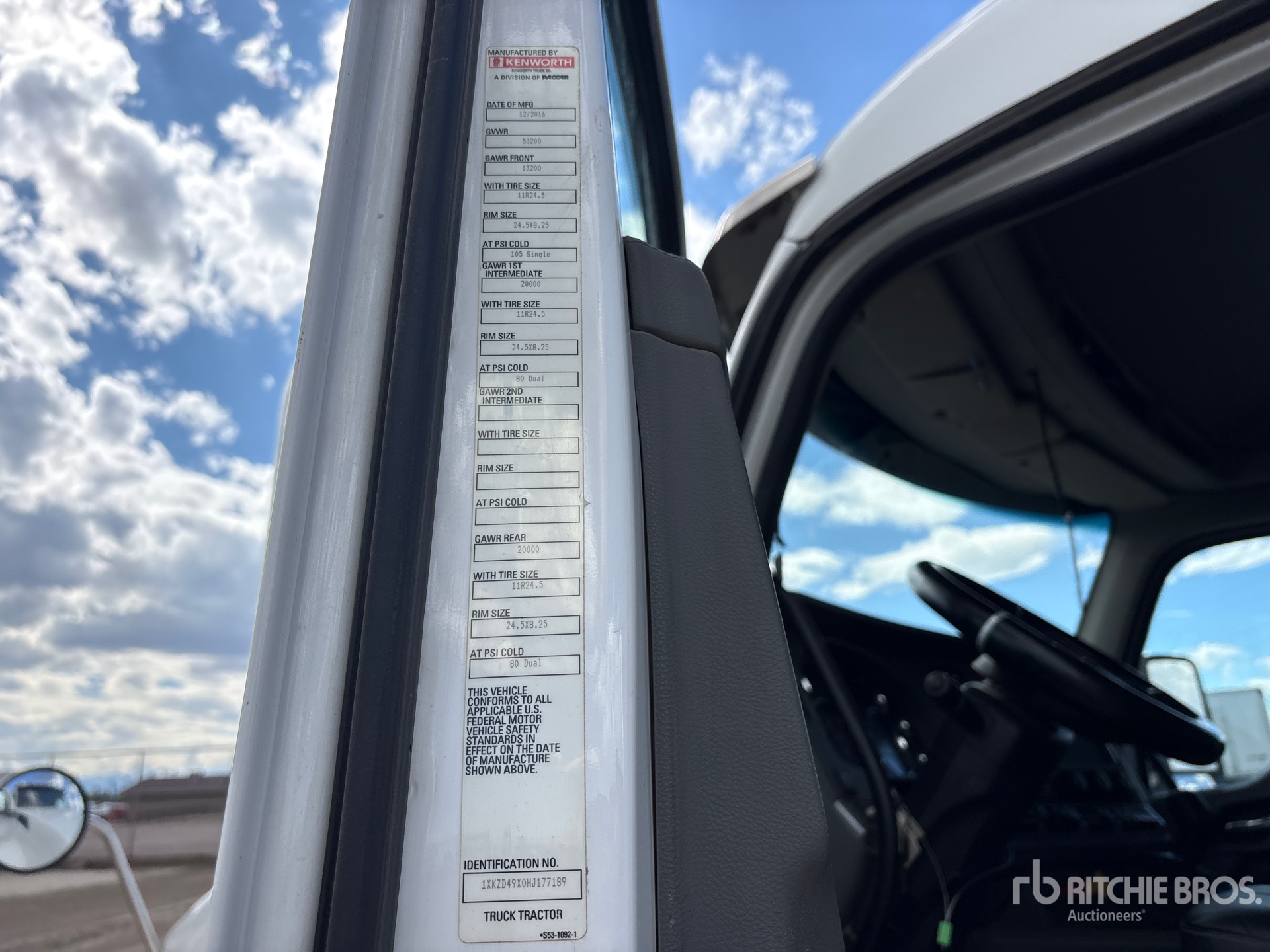 2017 Kenworth T880