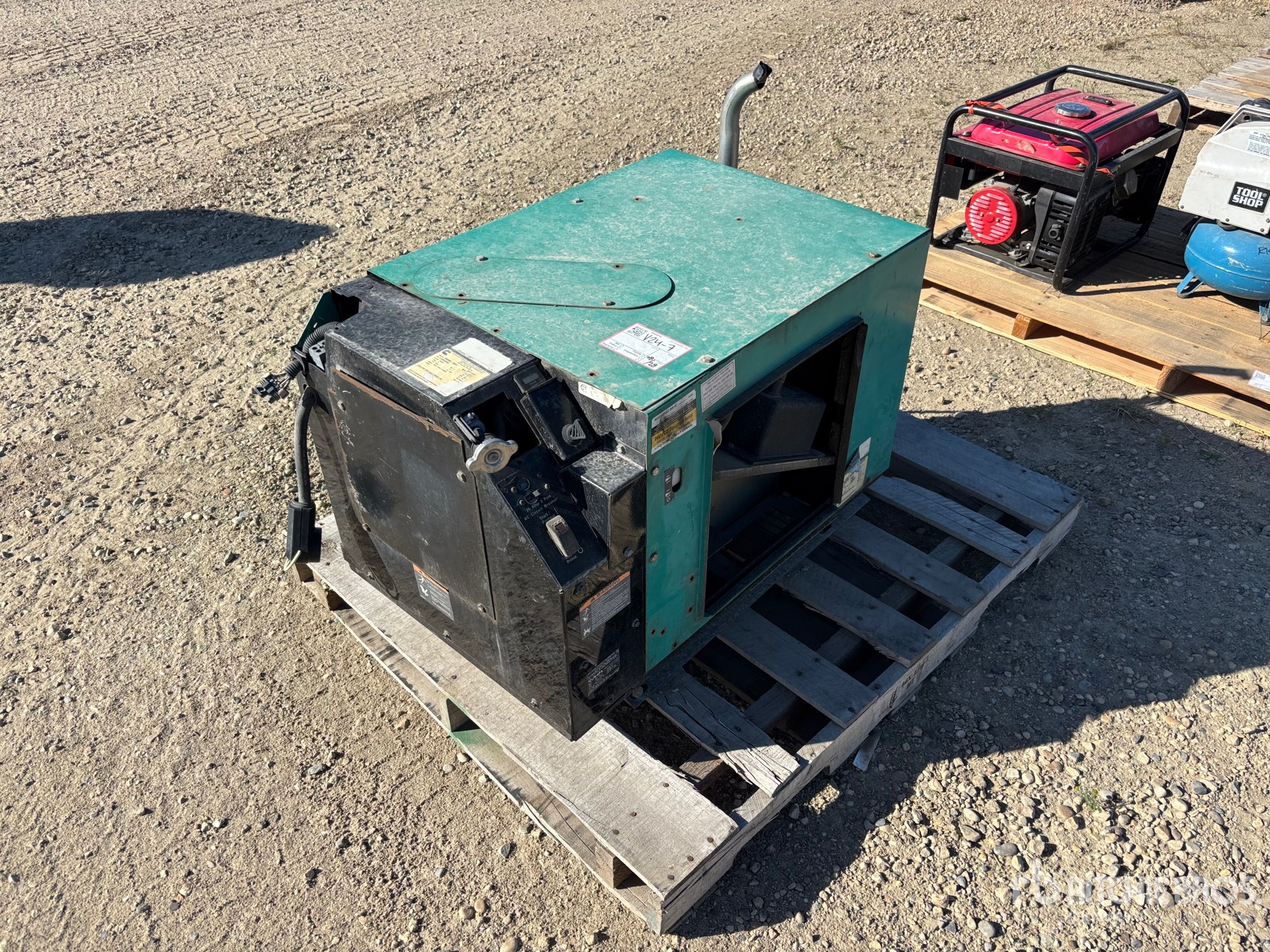 Photo of Onan 5 kW (Inoperable)