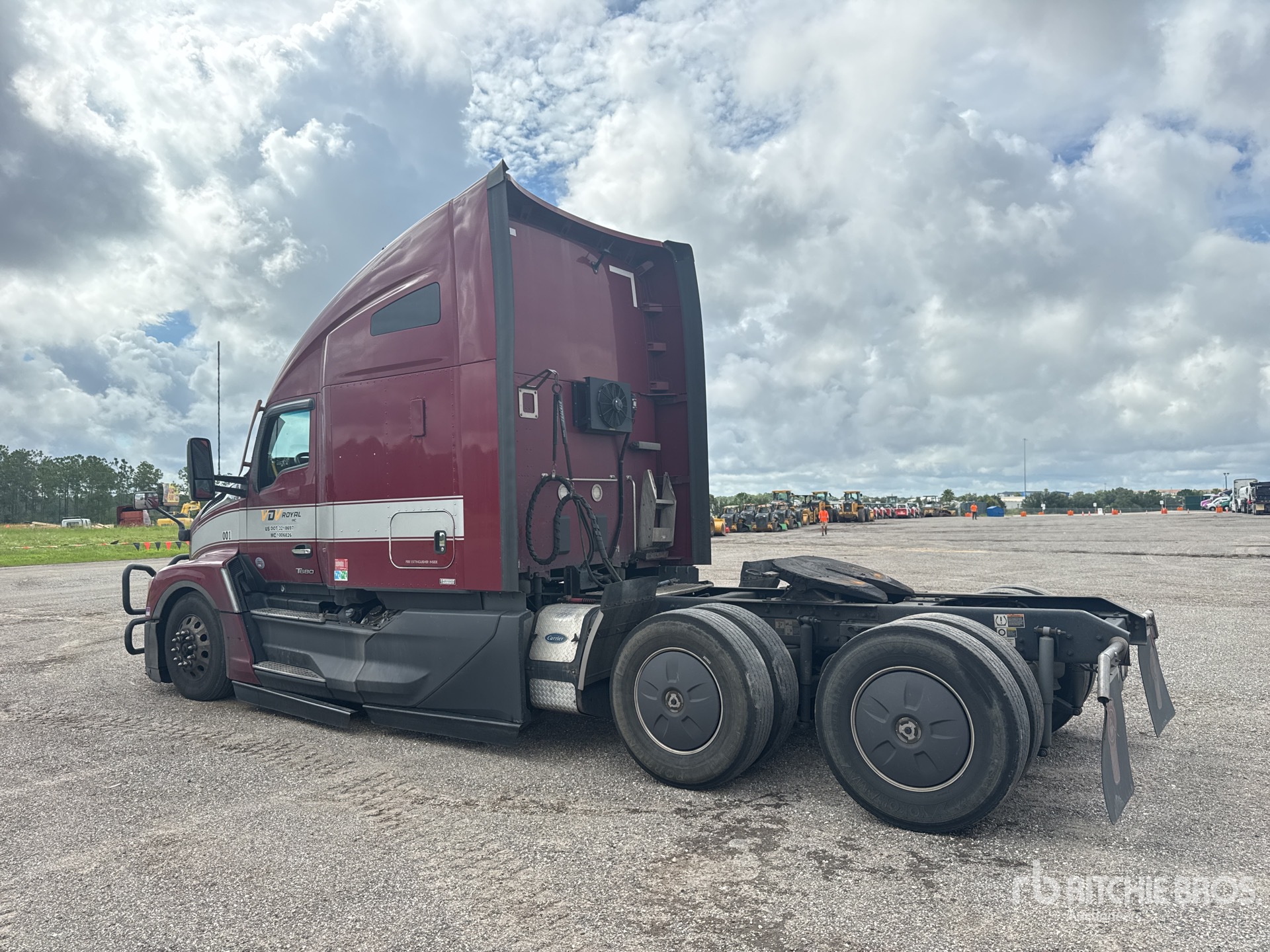 2023 Kenworth T680