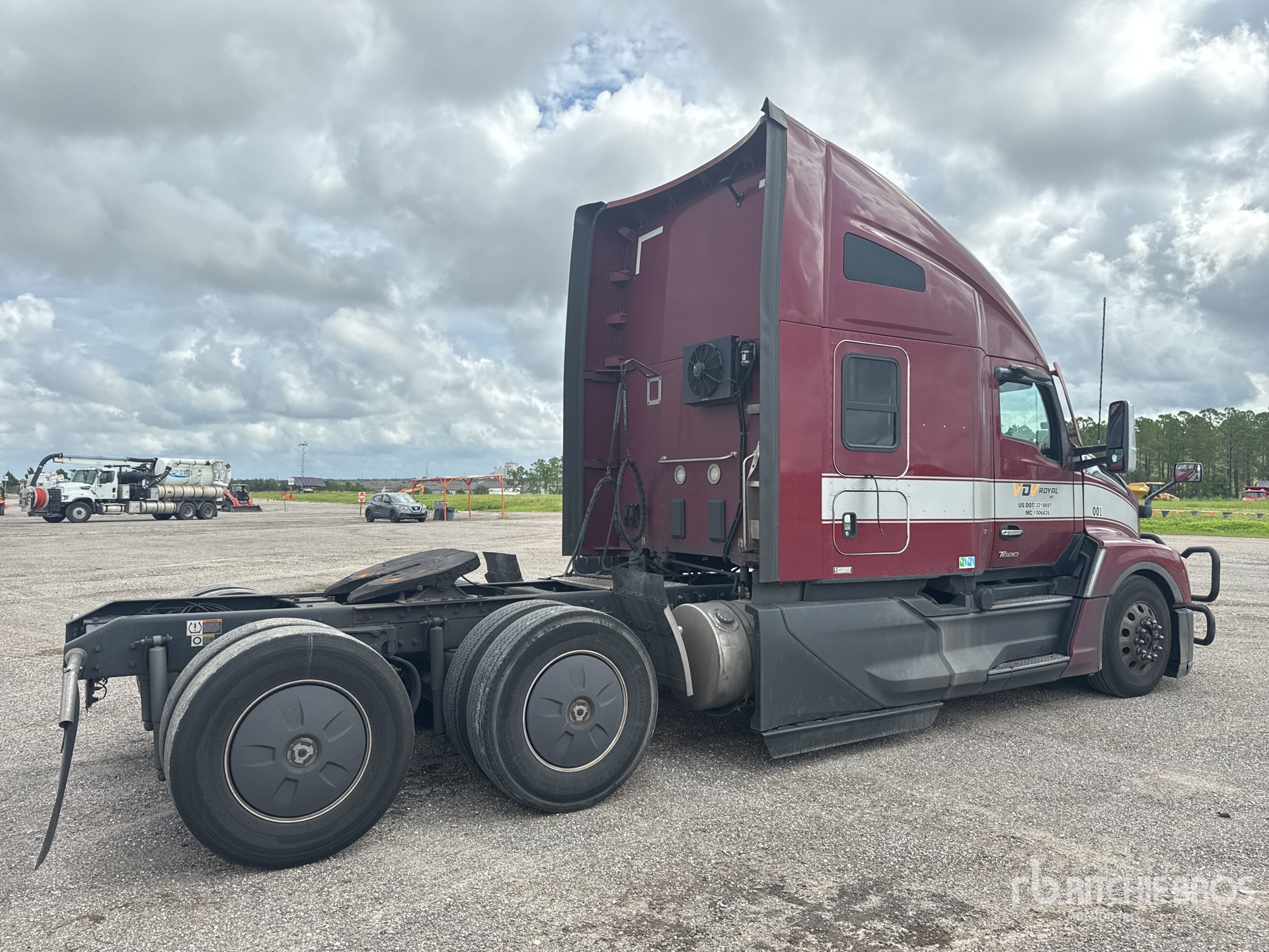 2023 Kenworth T680