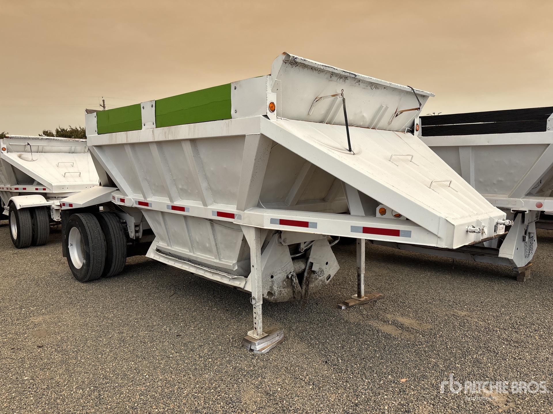 1986 Fruehauf 20 FT S/A