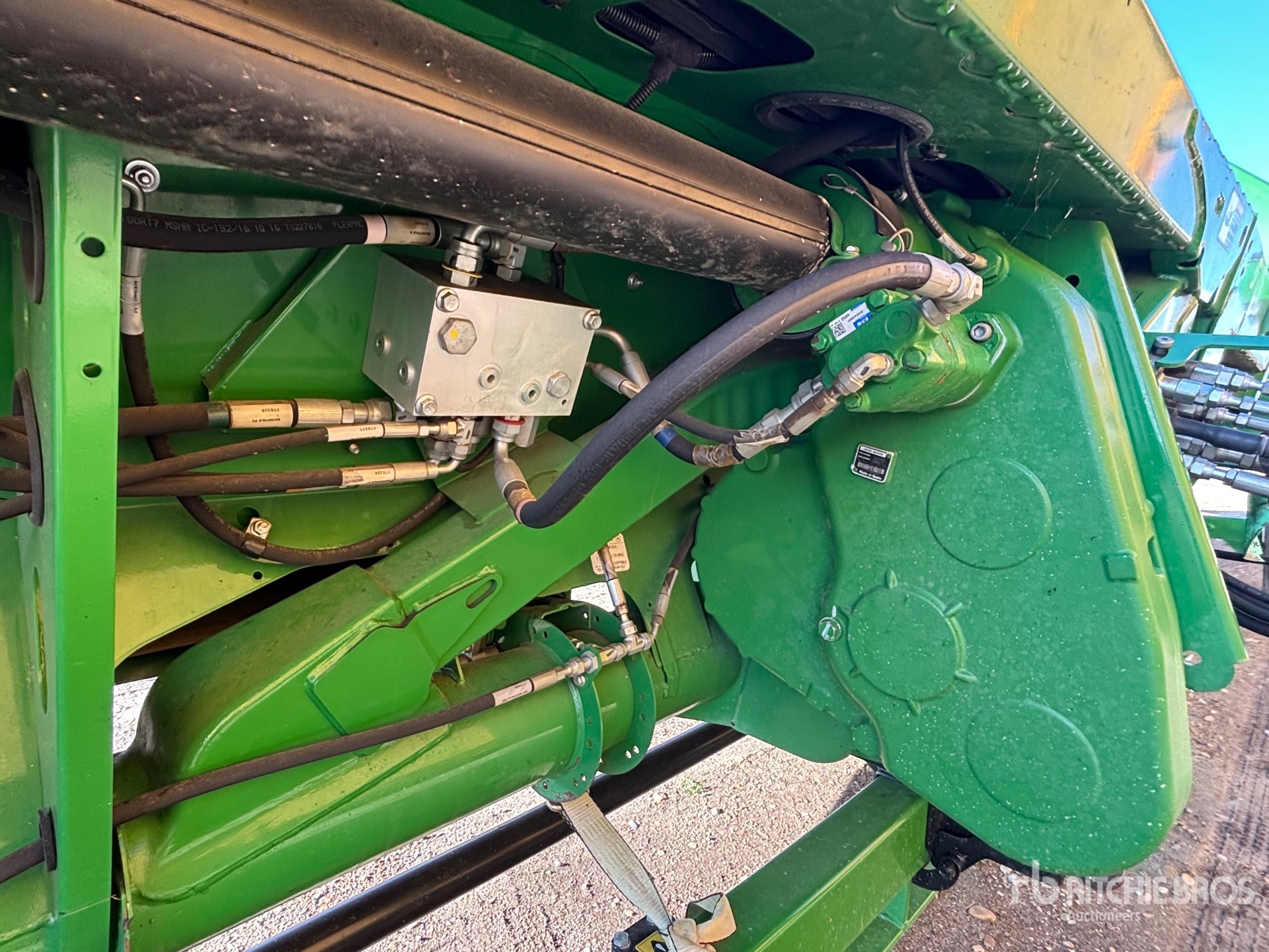2017 John Deere 640 FD