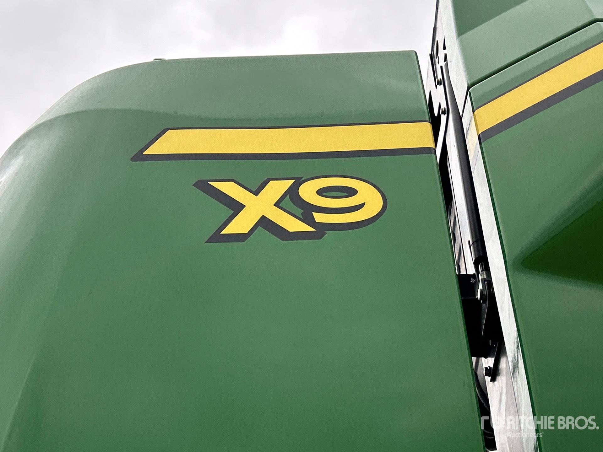 2022 John Deere X91000