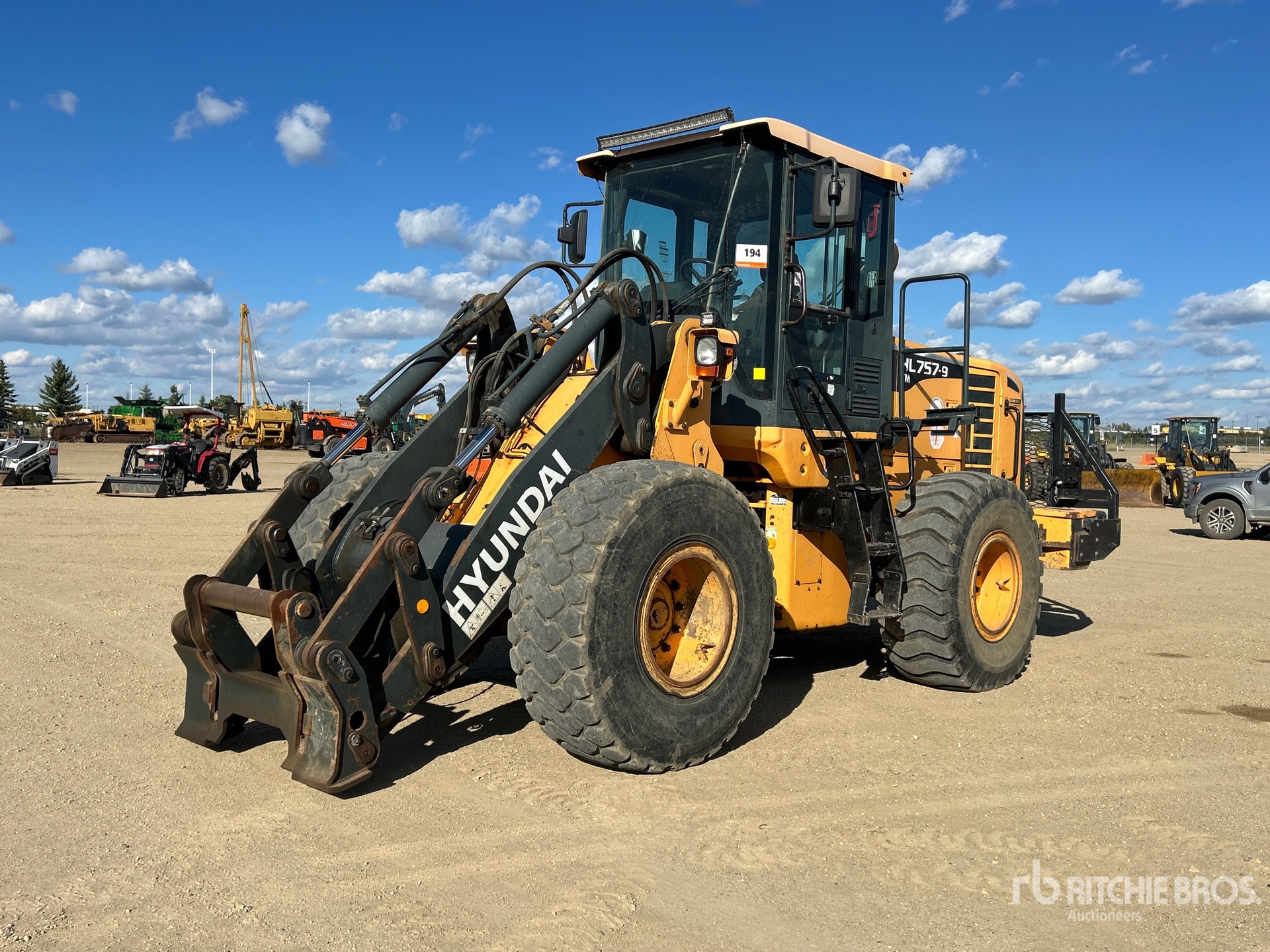 Photo of 2013 Hyundai HL757TM9