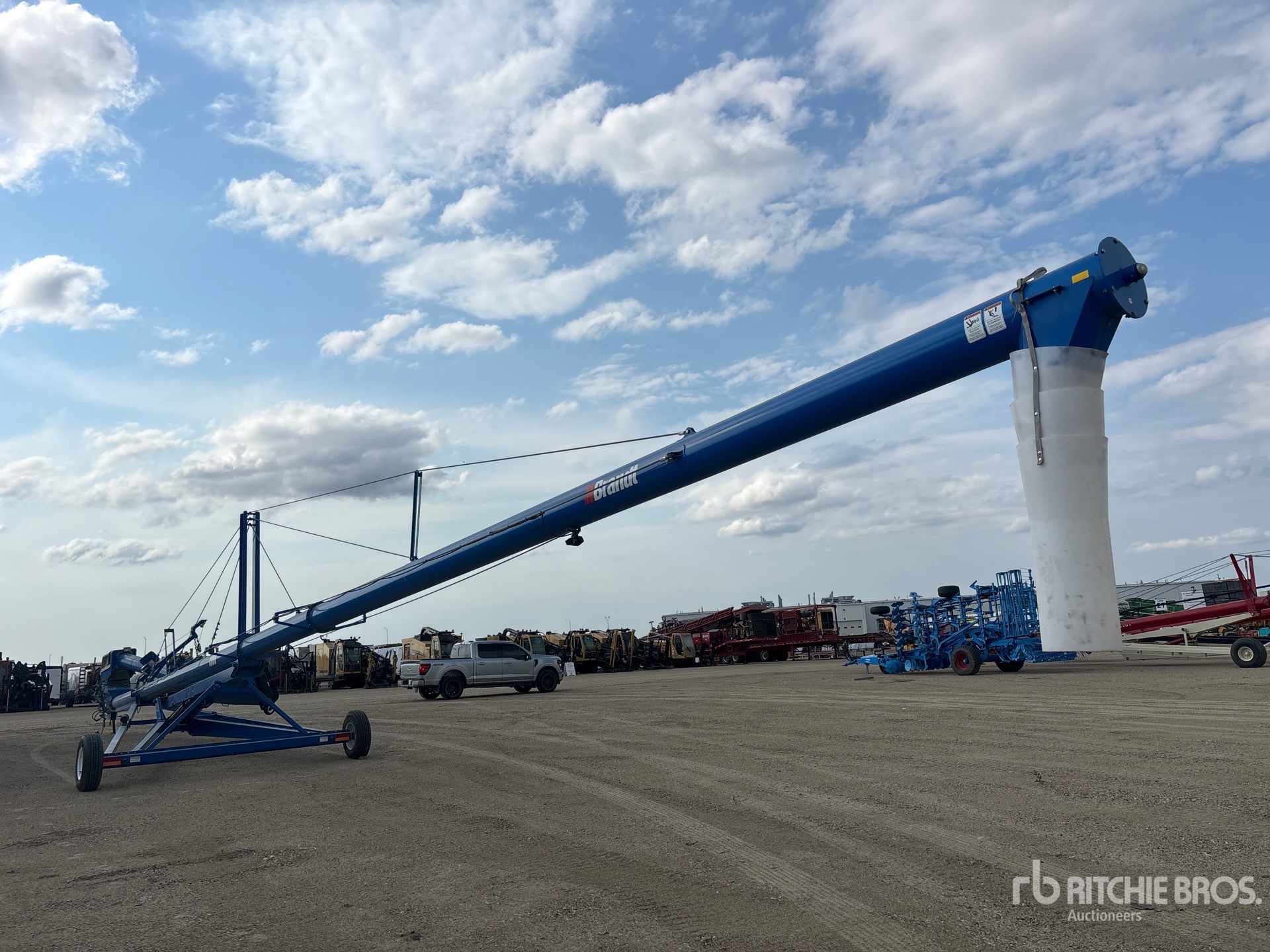 2017 Brandt 1380 XL