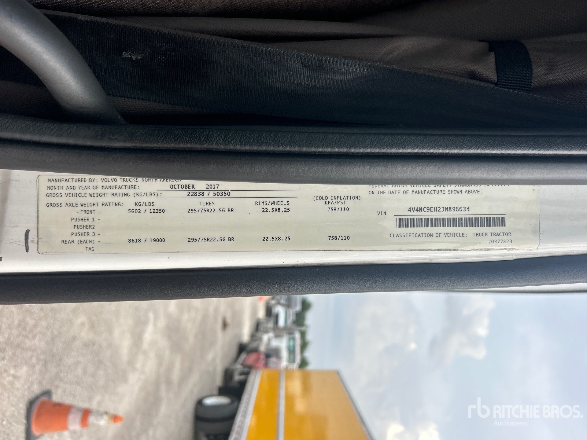 2018 Volvo VNL670