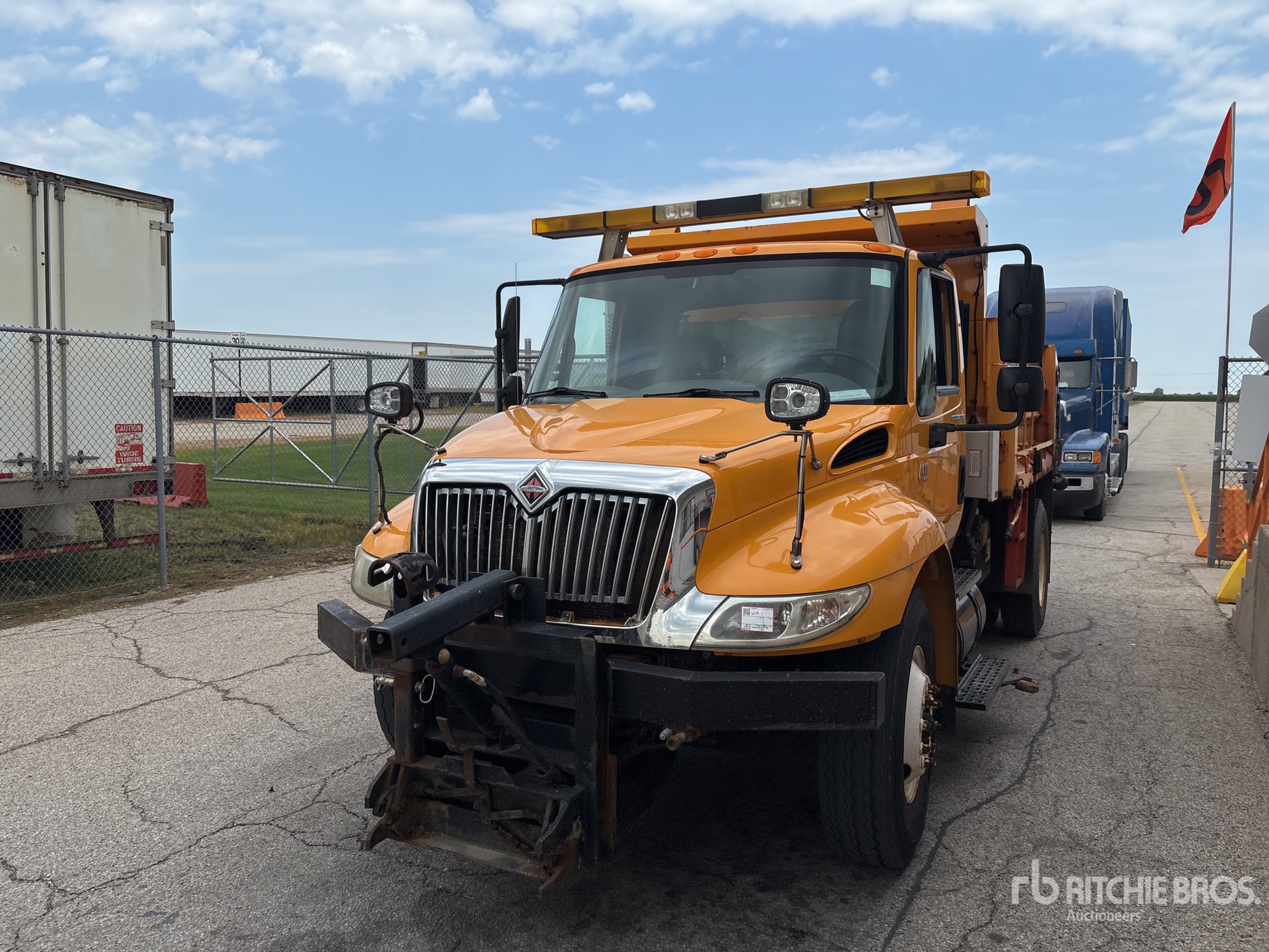 2003 International 4400