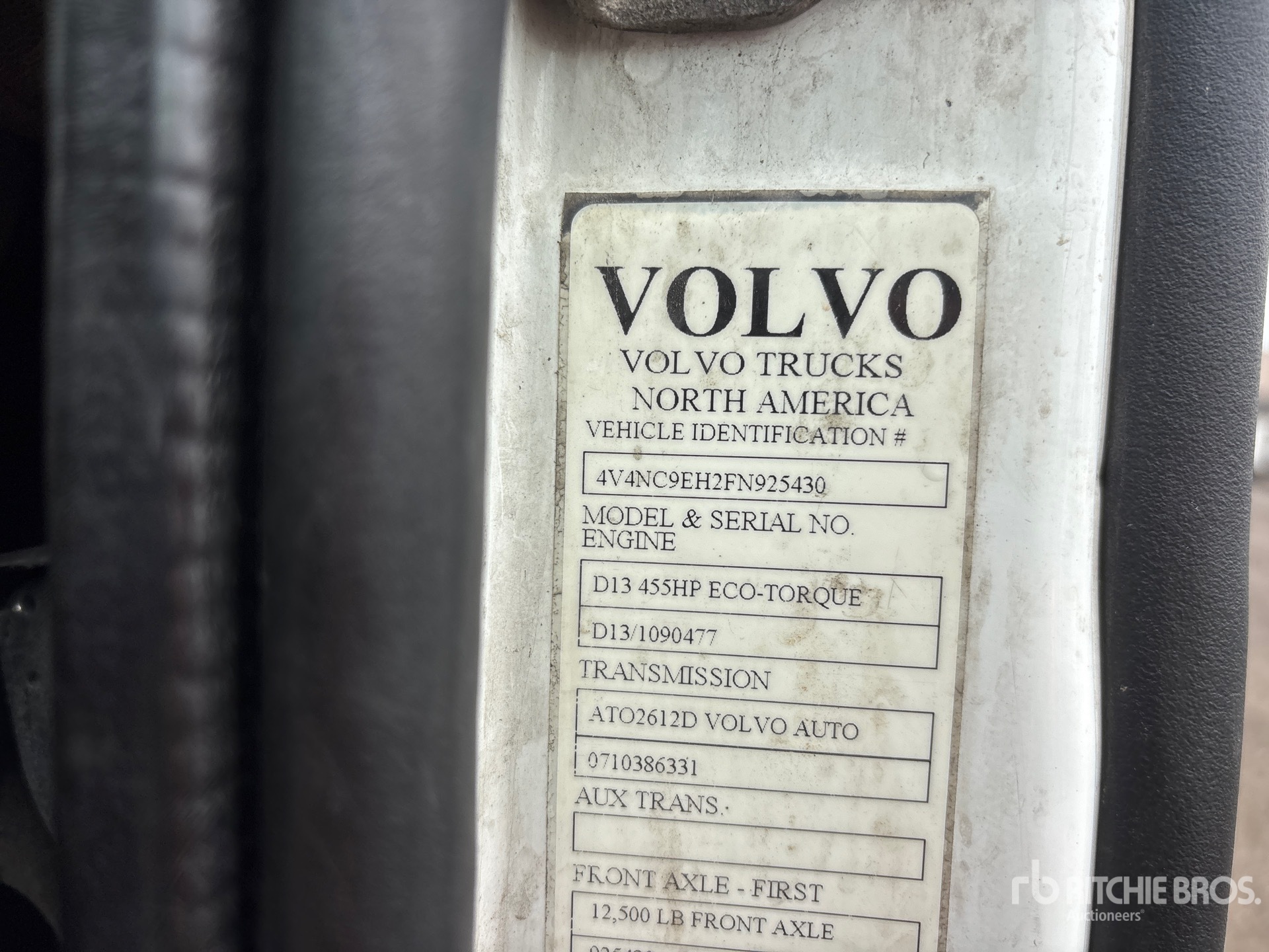 2015 Volvo VNL