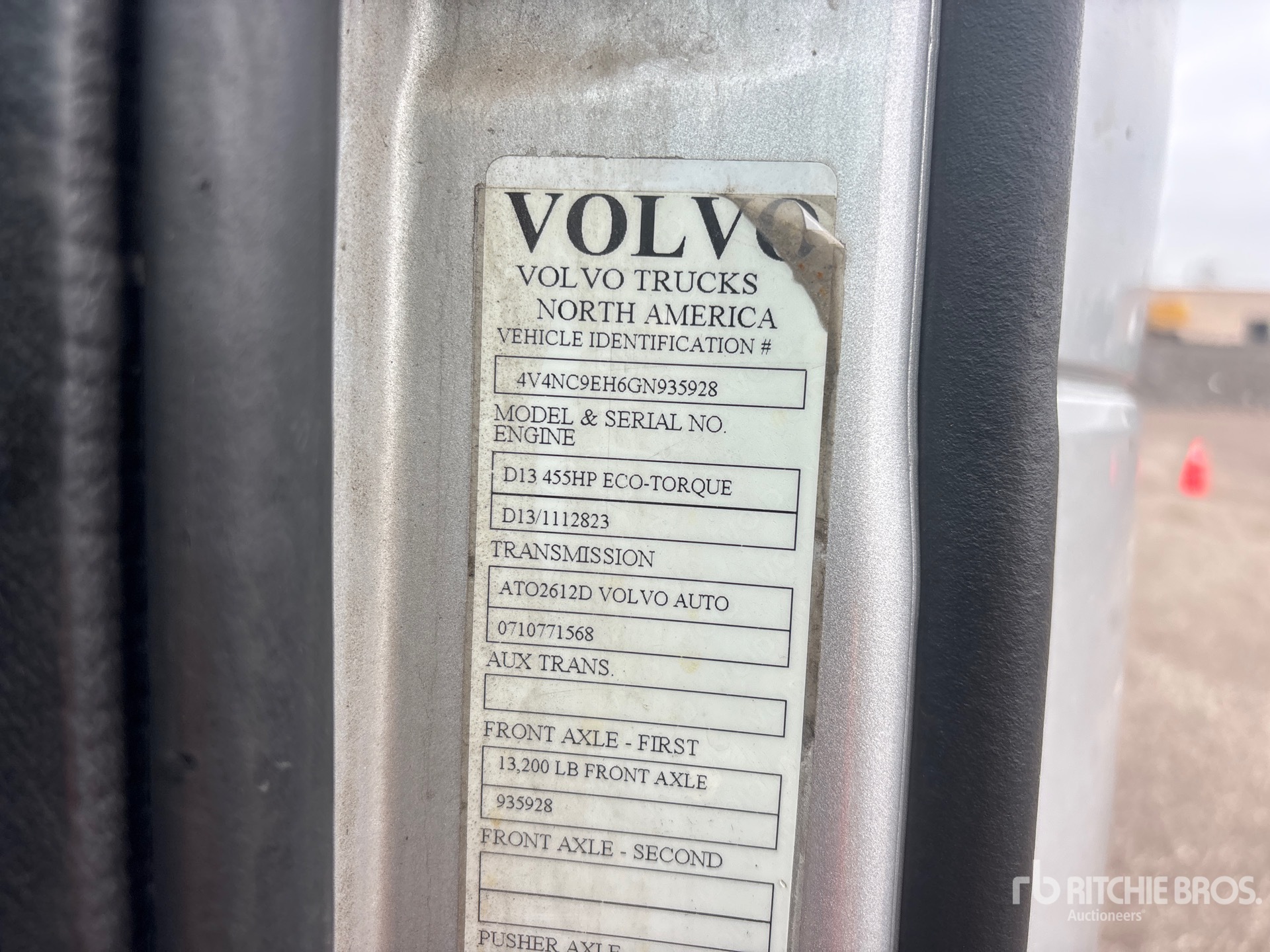 2016 Volvo VNL