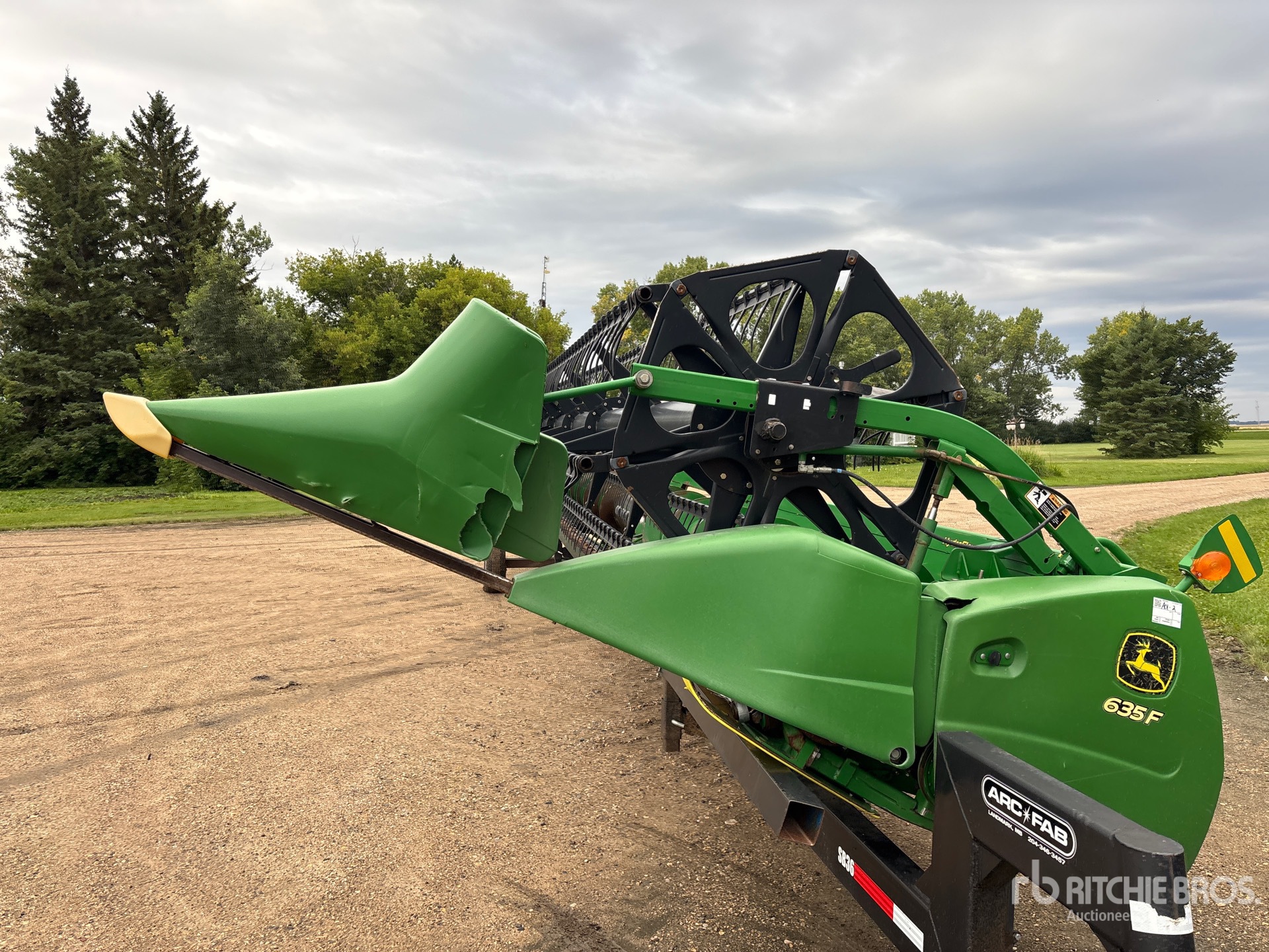 2009 John Deere 635F