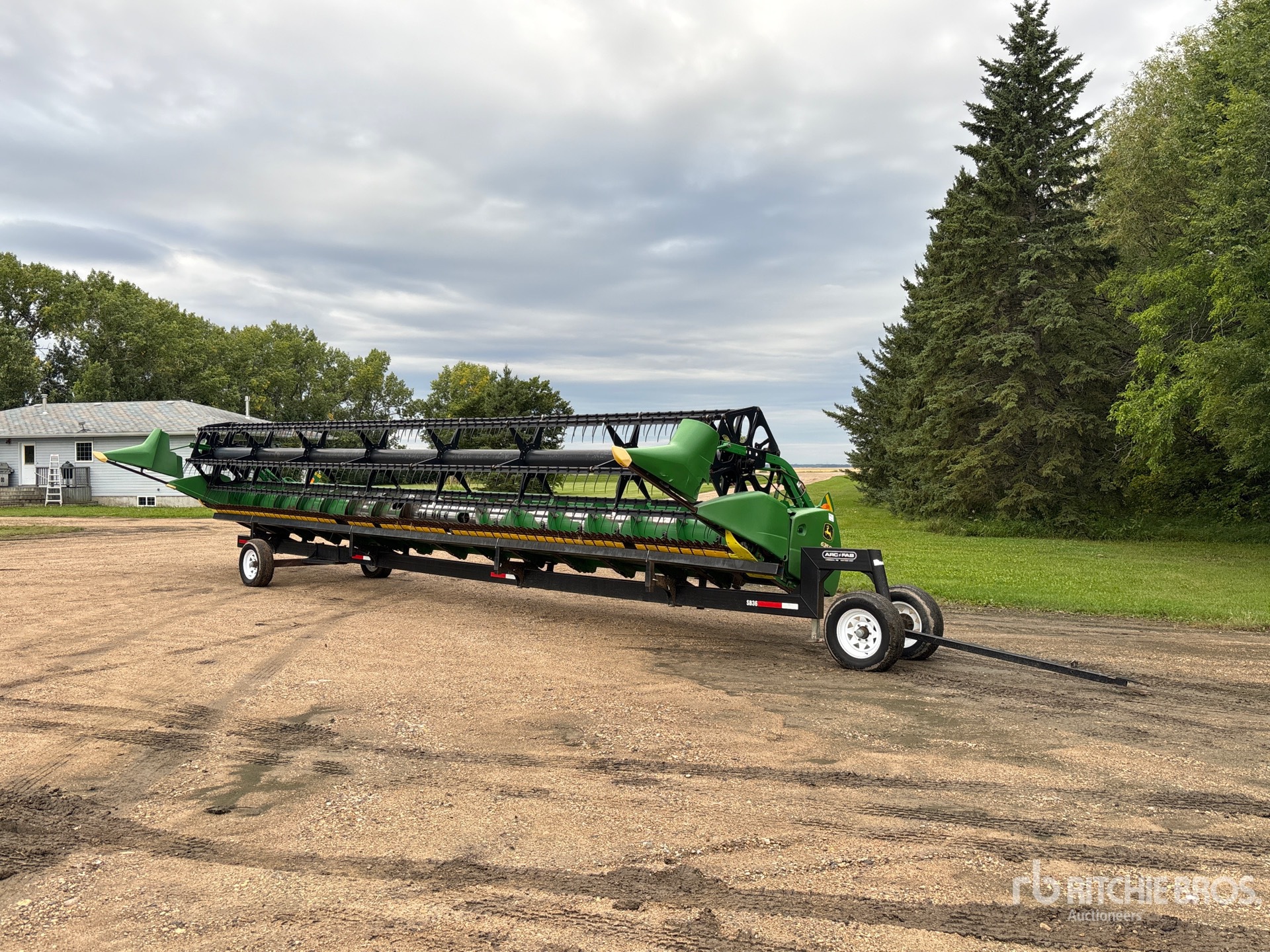 2009 John Deere 635F