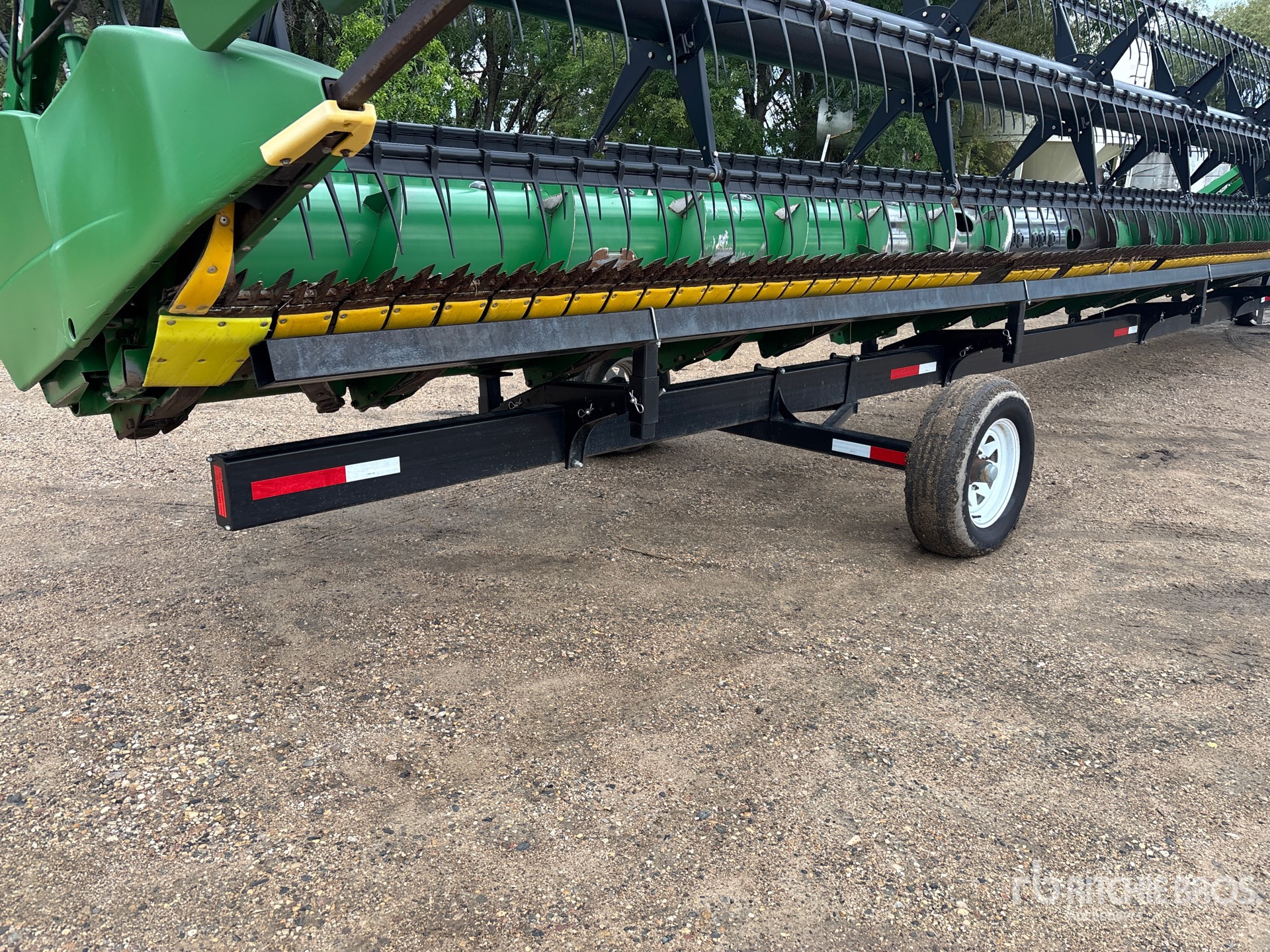 2009 John Deere 635F