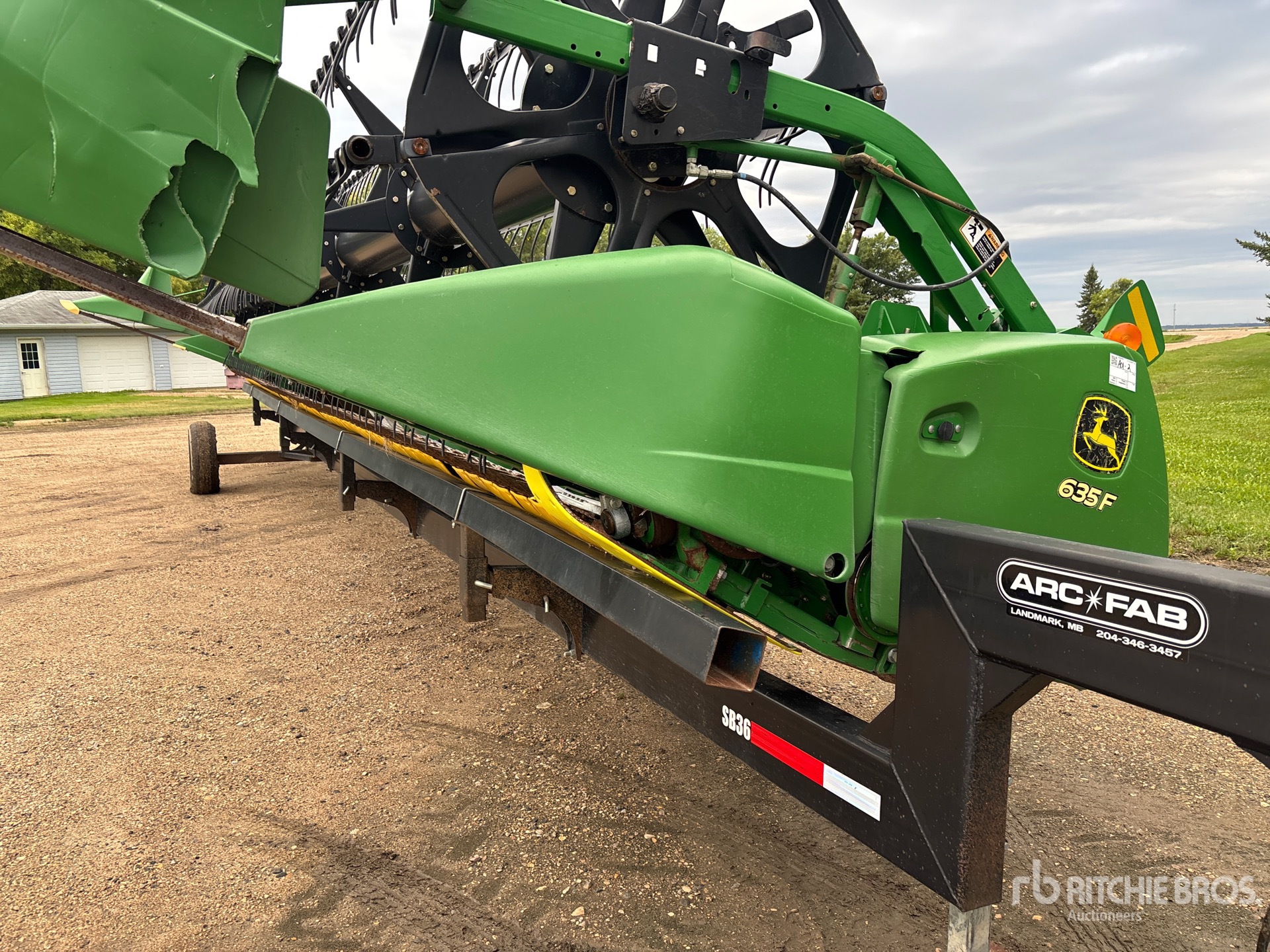 2009 John Deere 635F