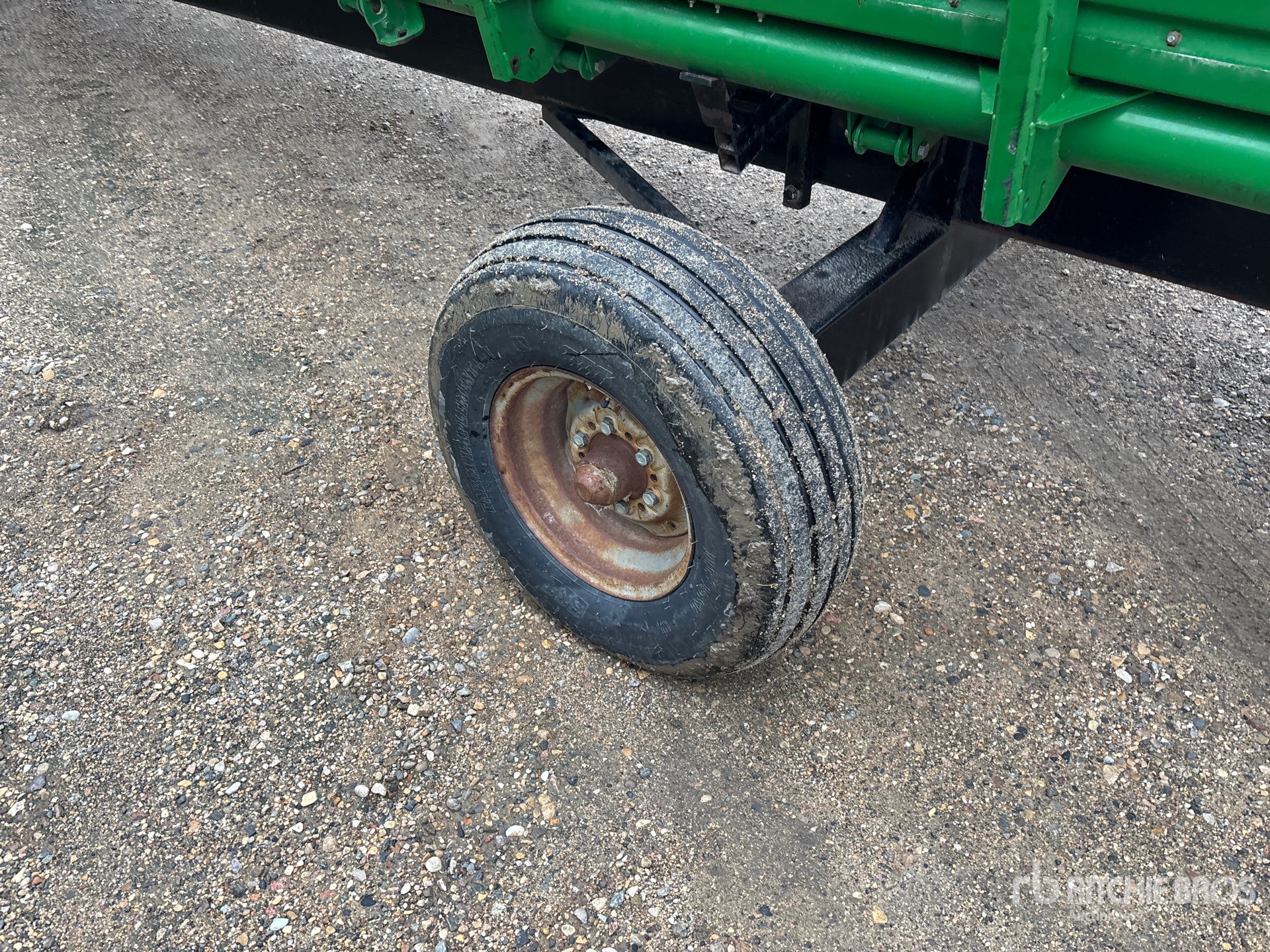 2010 John Deere 635F