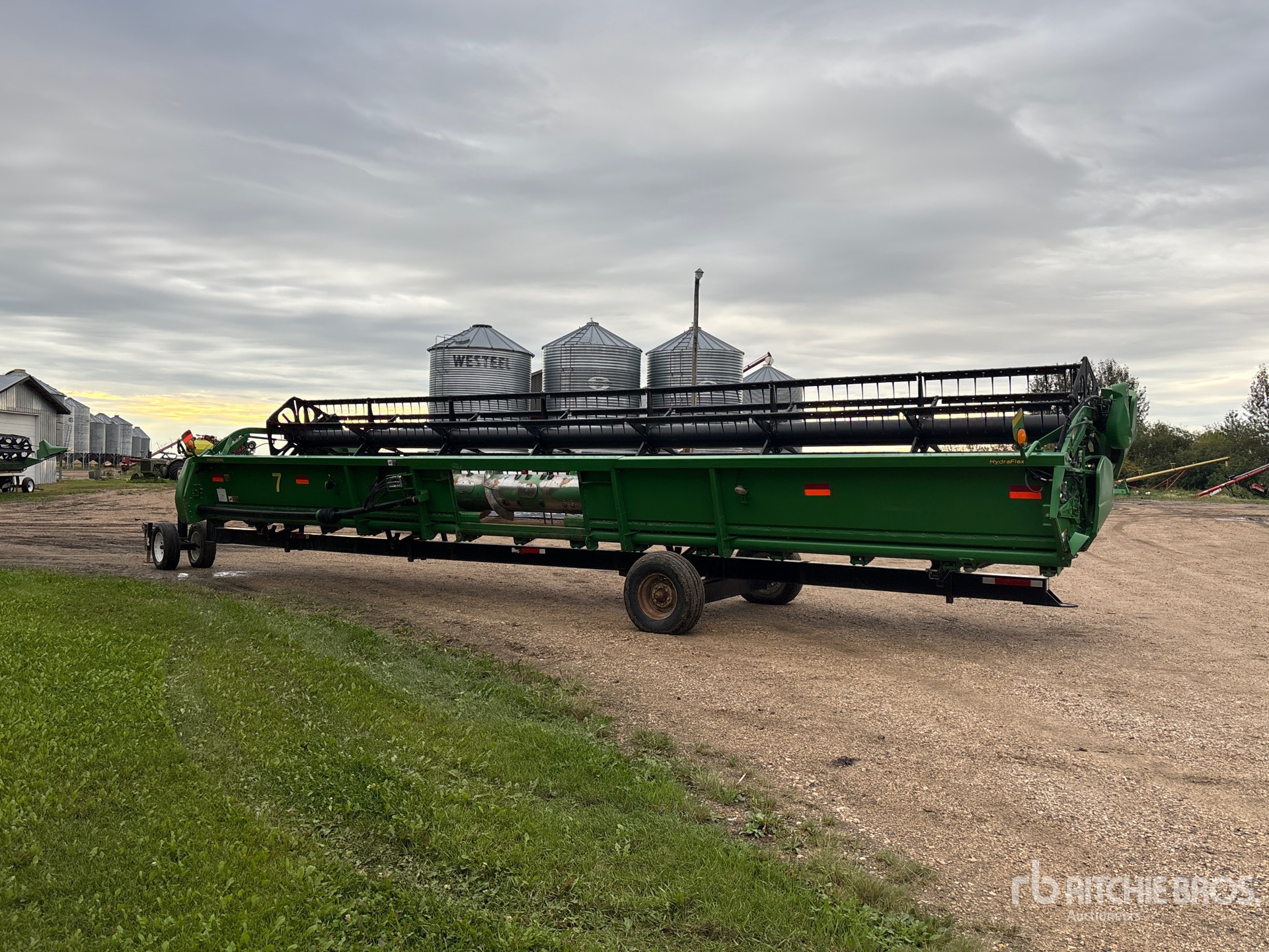 2010 John Deere 635F