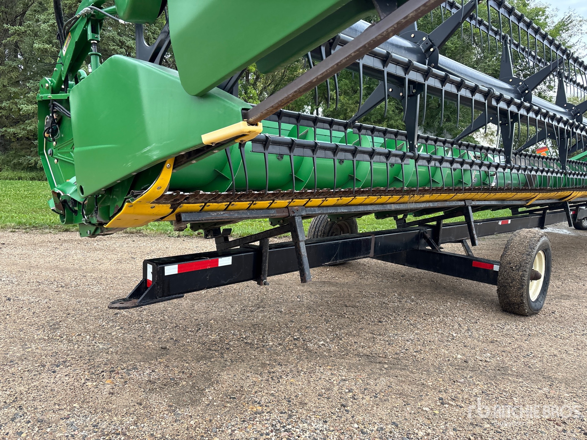 2010 John Deere 635F