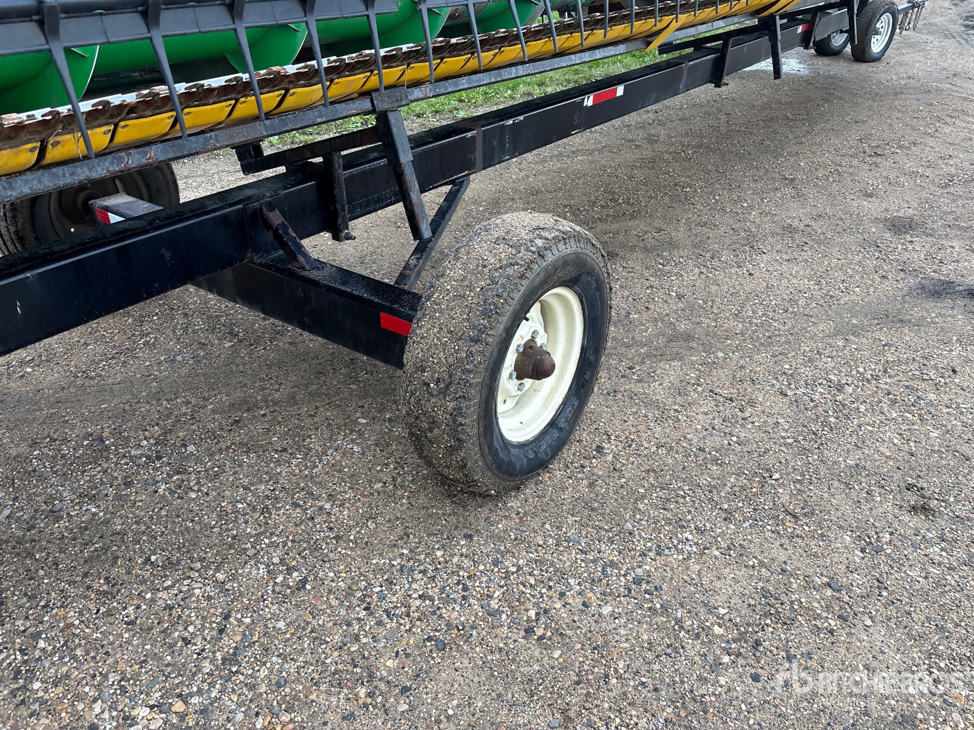 2010 John Deere 635F
