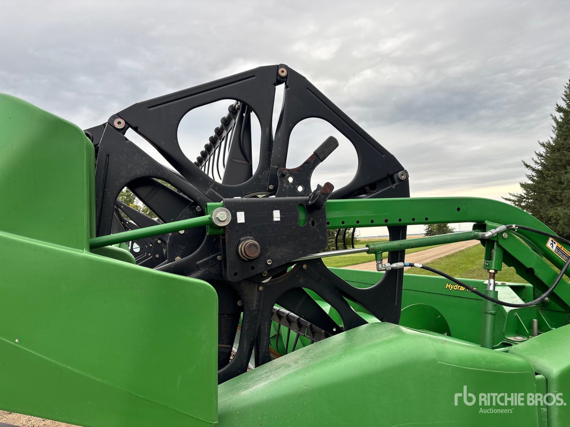 2010 John Deere 635F