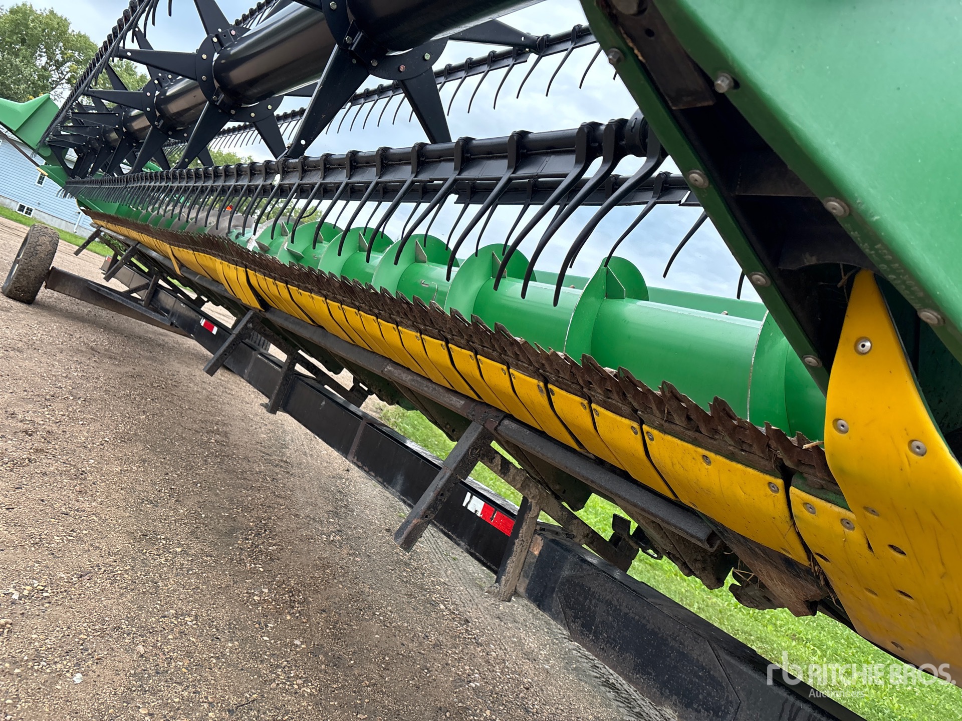 2010 John Deere 635F