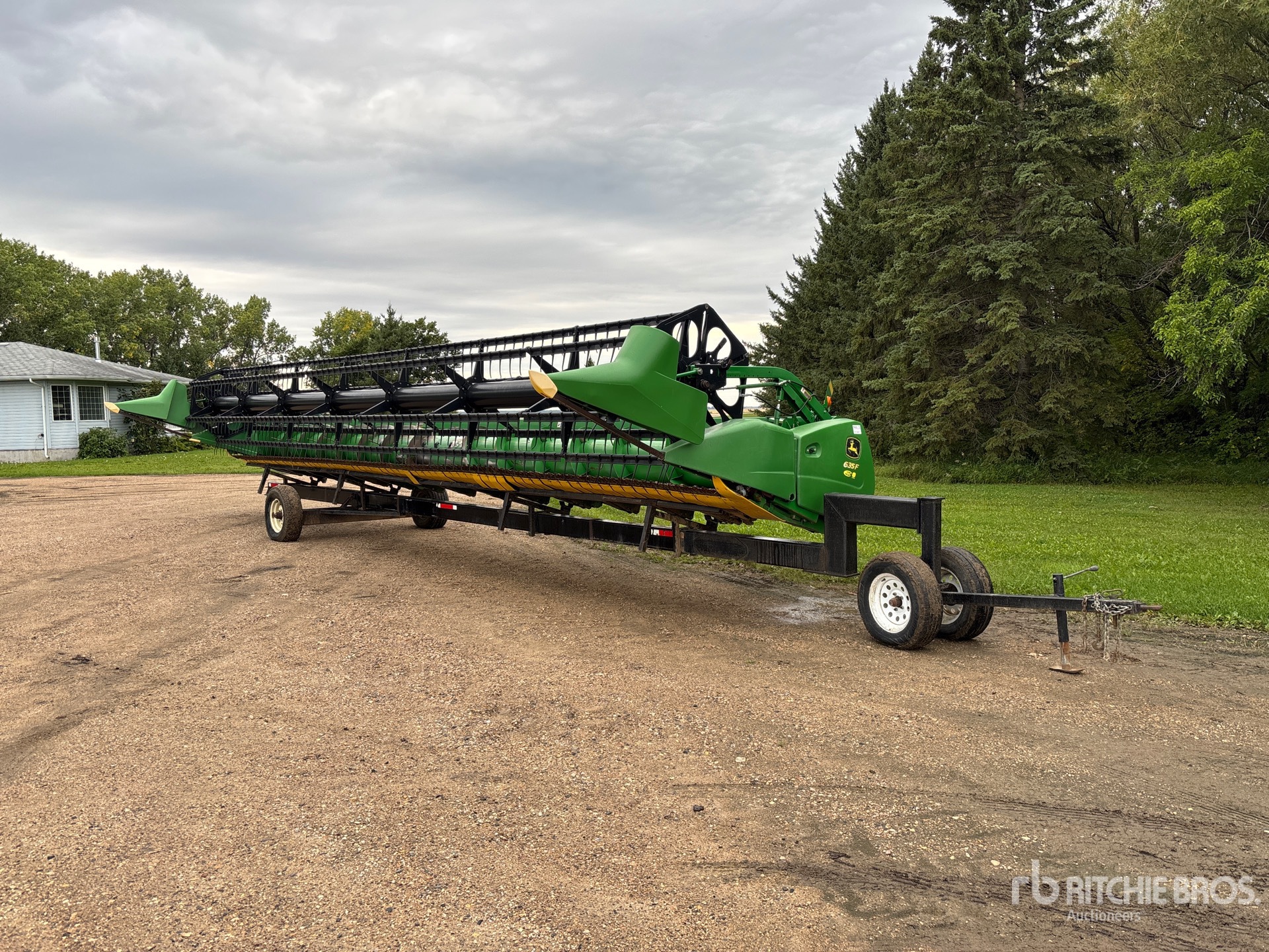 2010 John Deere 635F