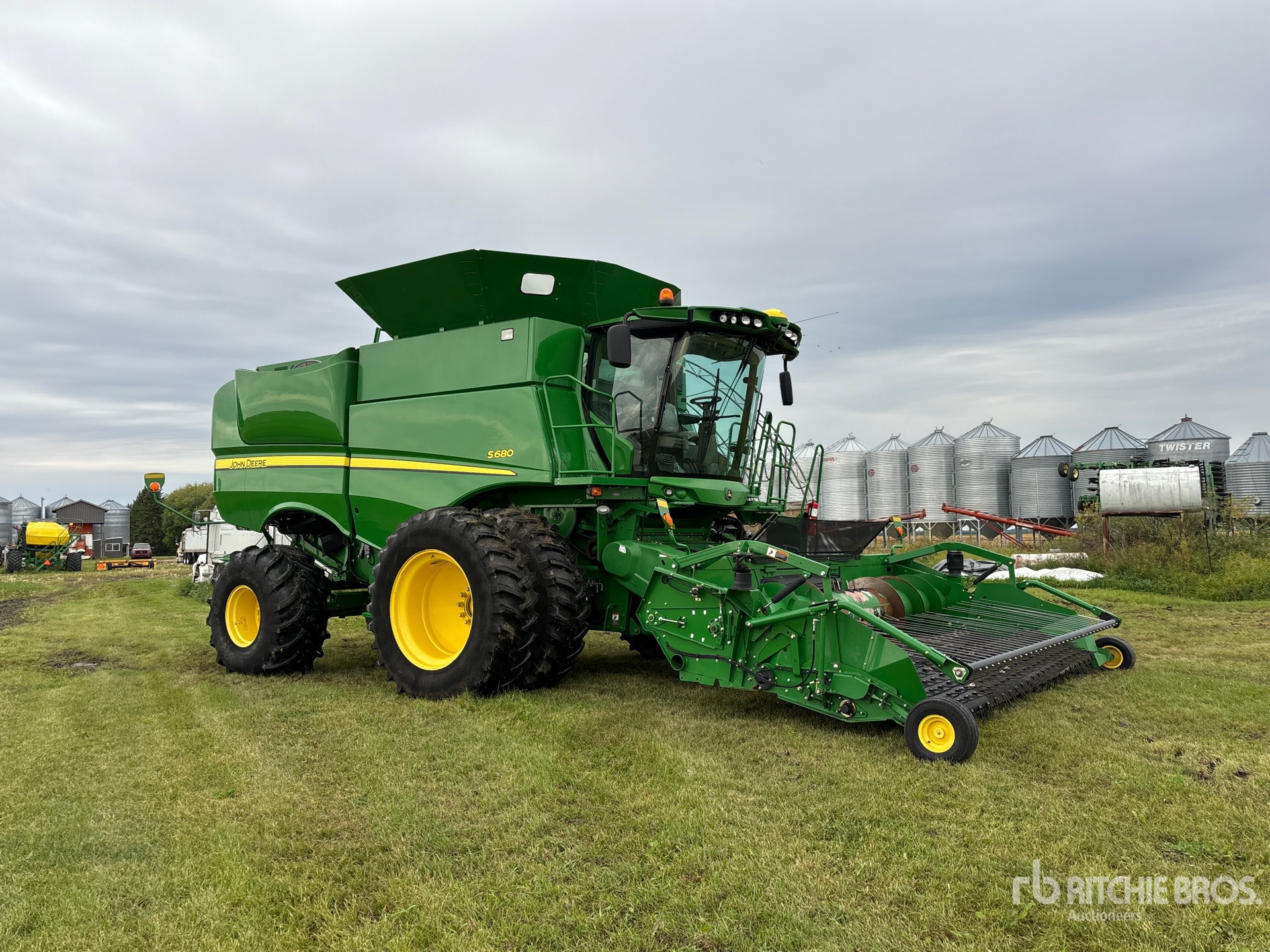 2012 John Deere S680