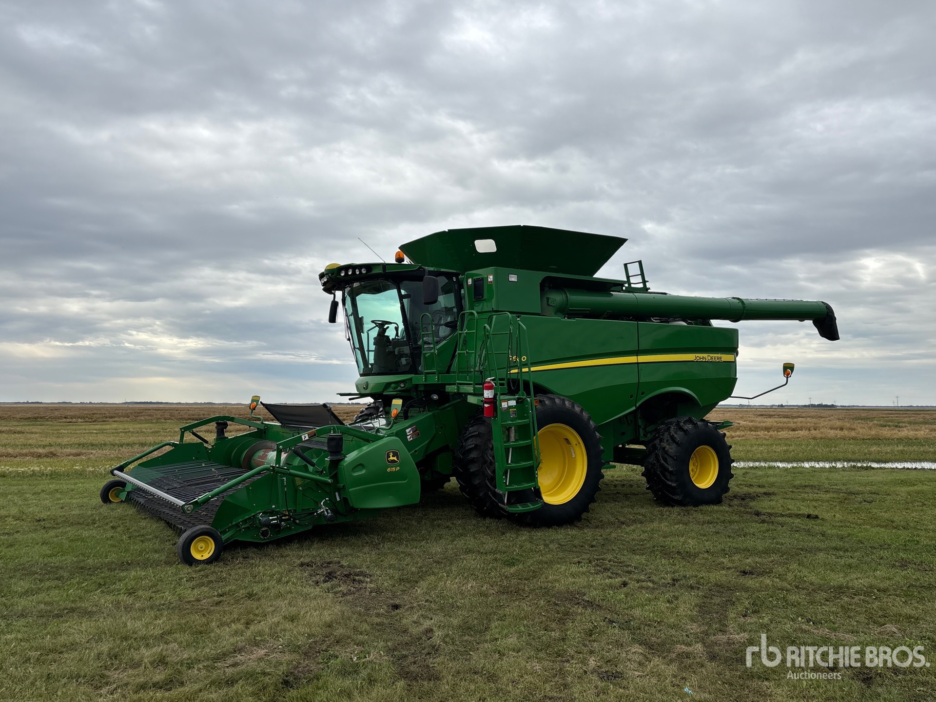 Photo of 2012 John Deere S680