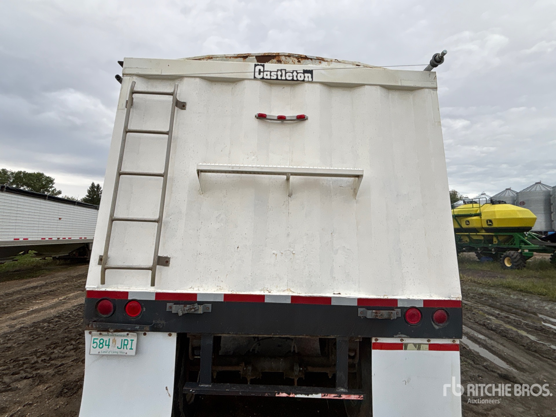 1996 Castleton 38 ft T/A
