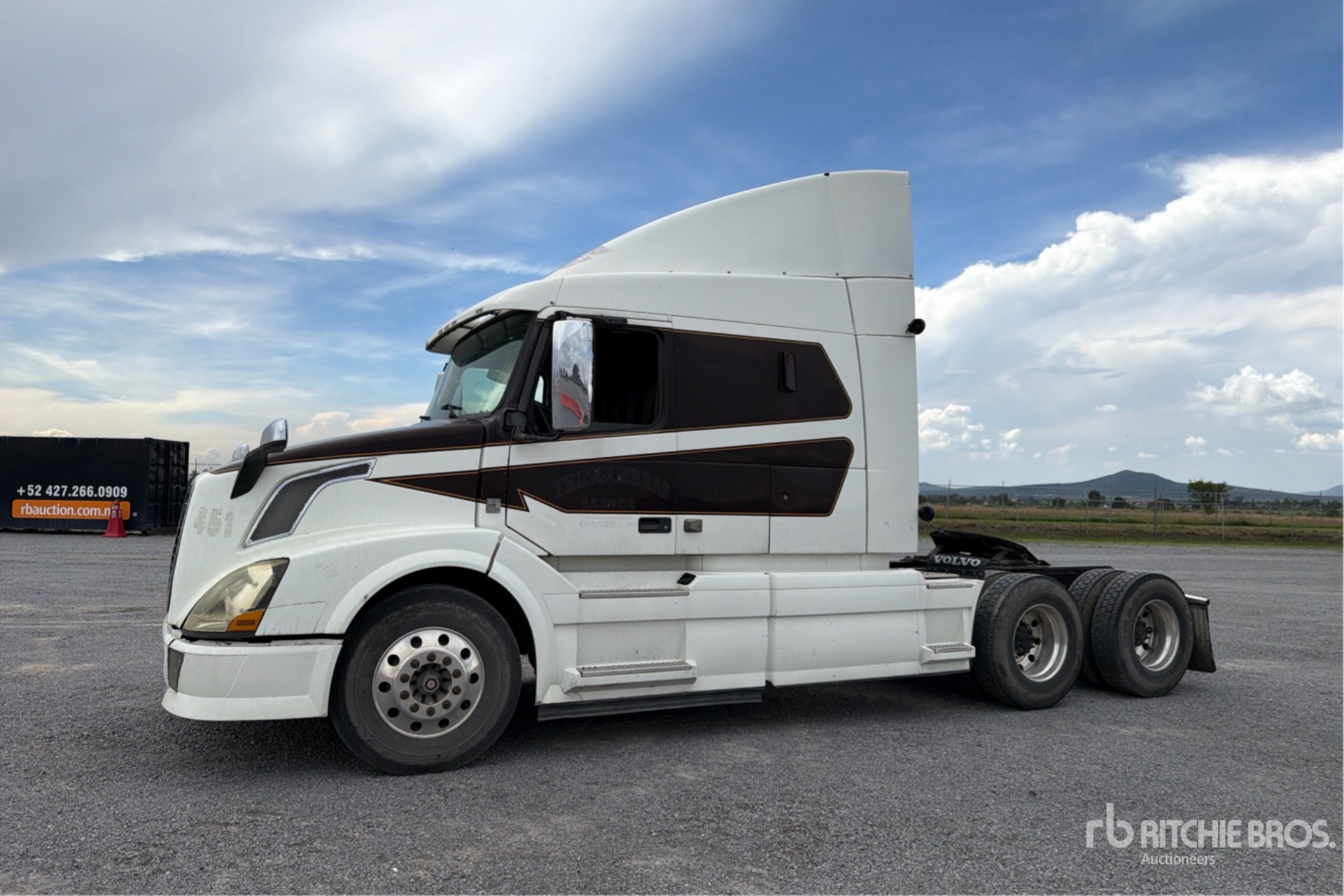 2014 Volvo VNL 64T 430