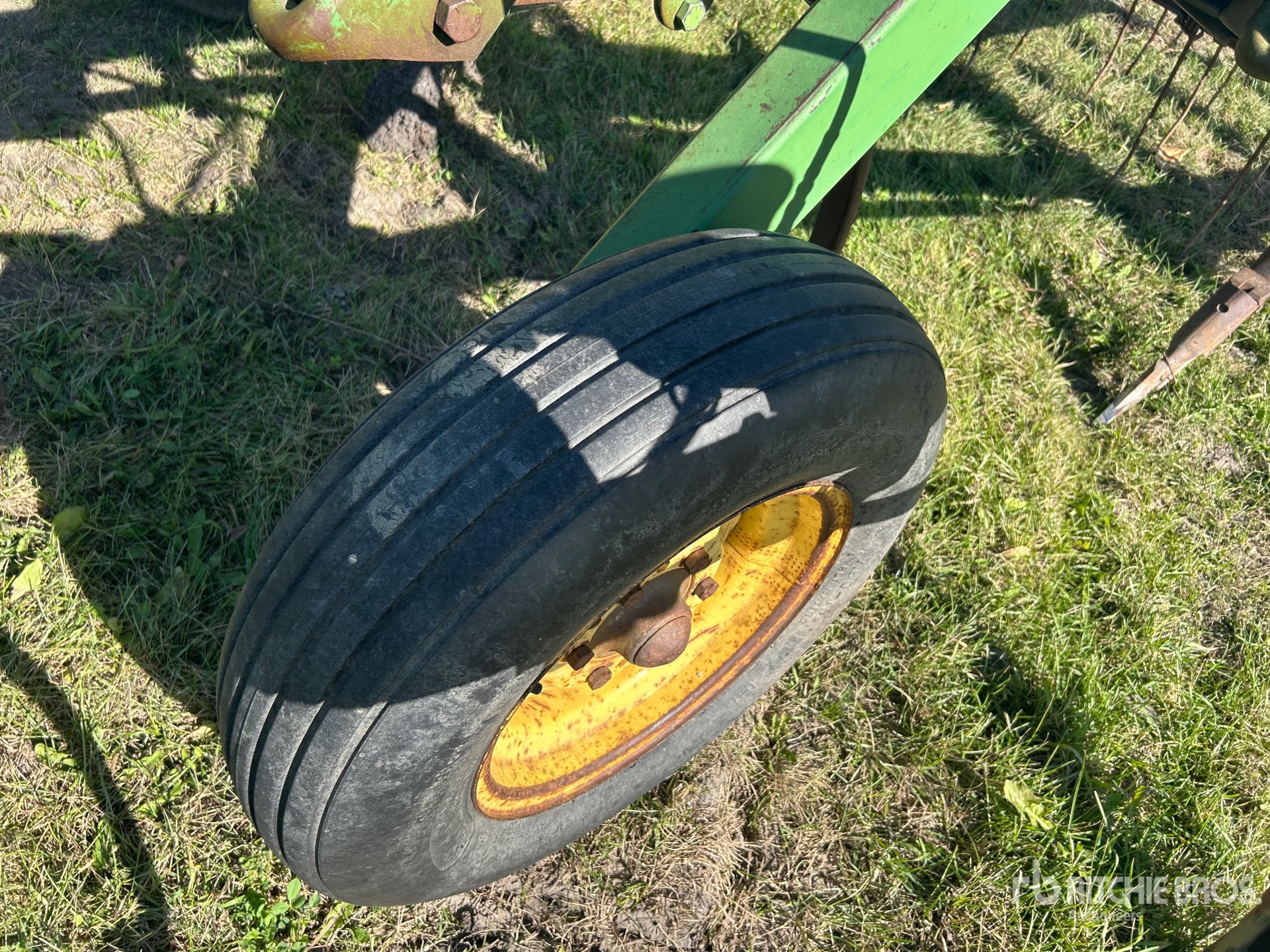 John Deere 1600
