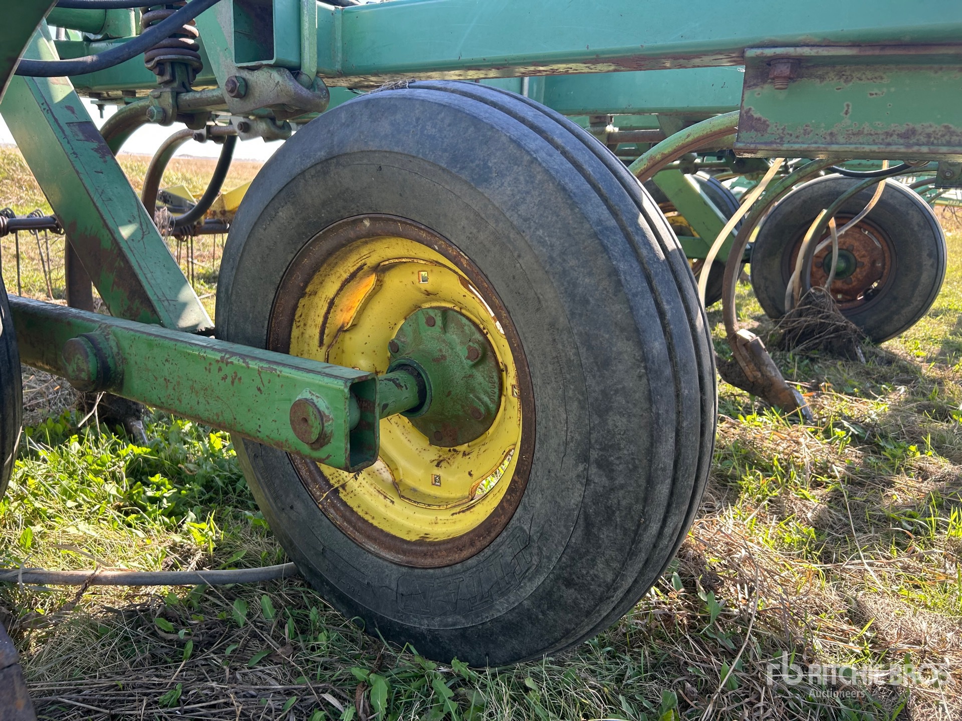 John Deere 1600