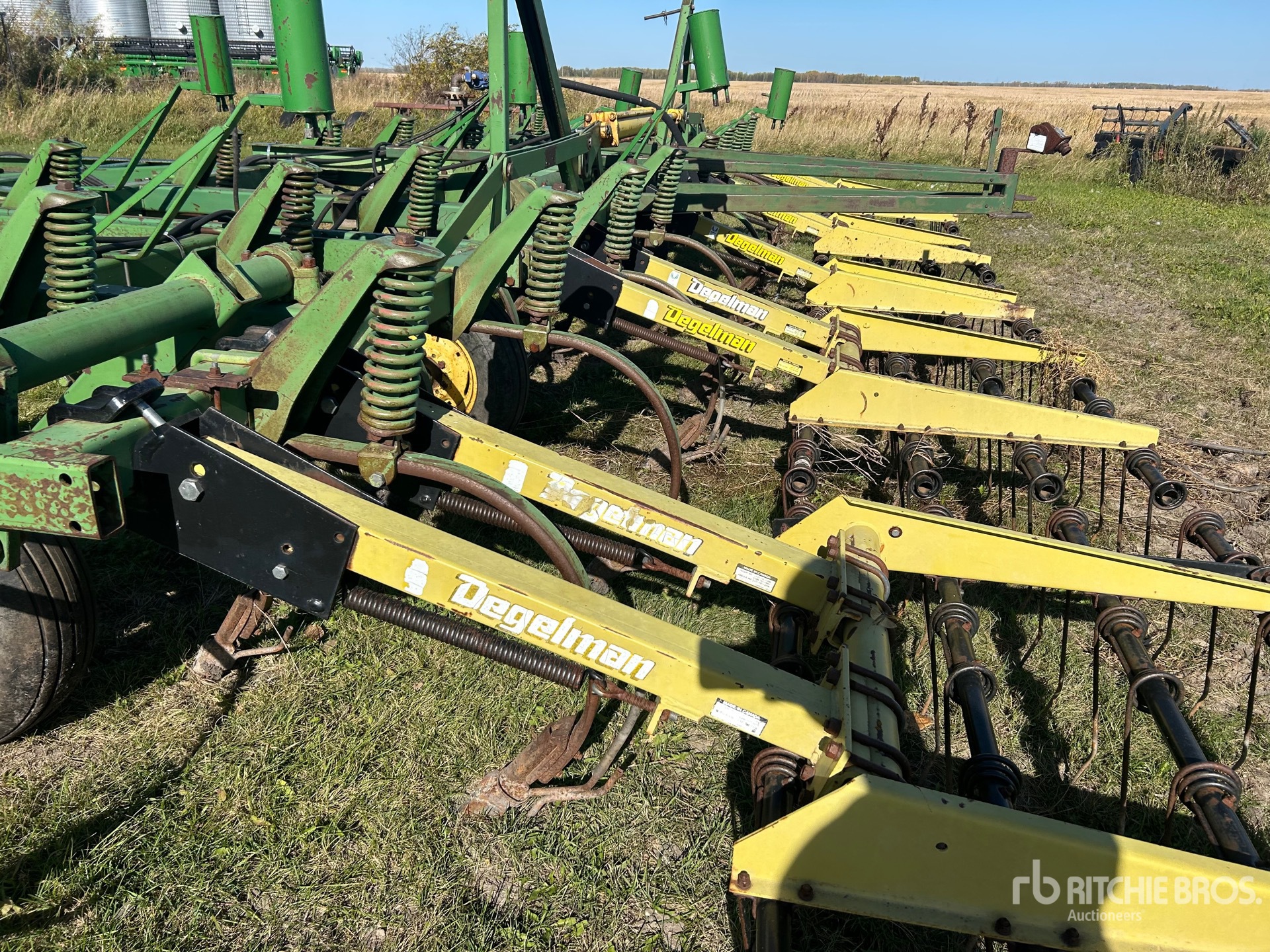 John Deere 1600