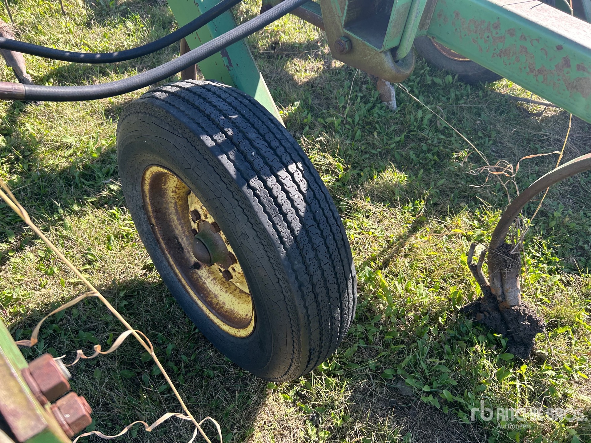John Deere 1600