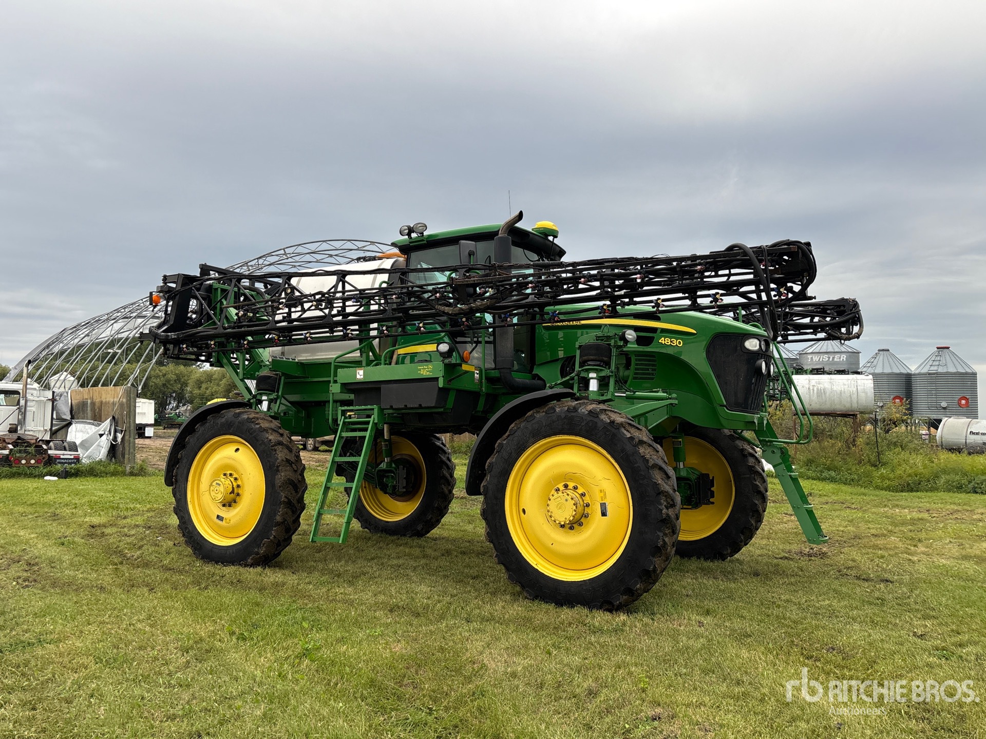 2008 John Deere 4830