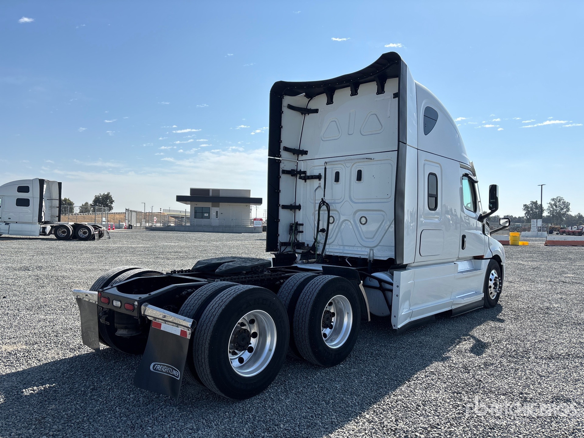 2022 Freightliner CASCADIA 126