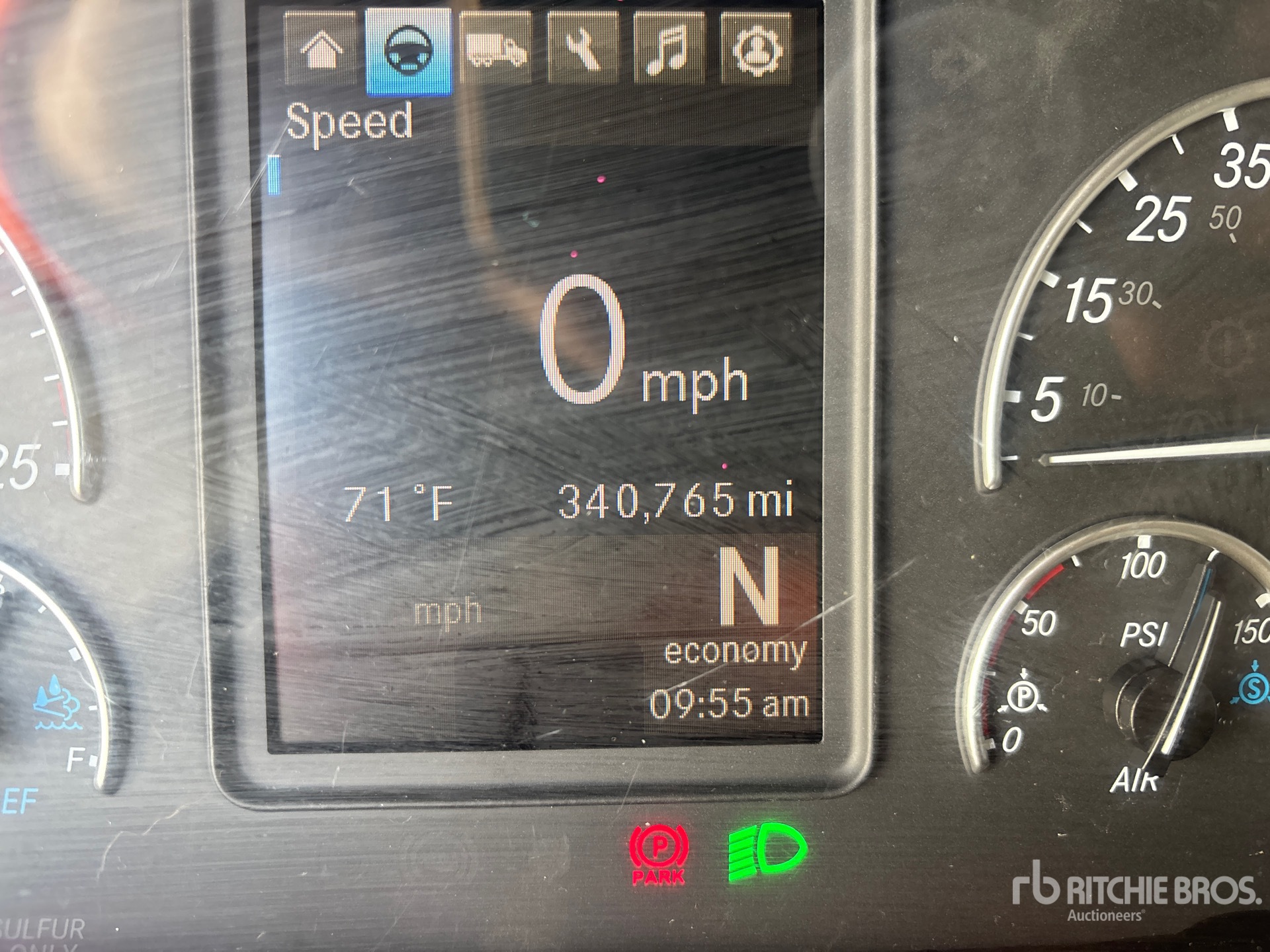 2022 Freightliner CASCADIA 126