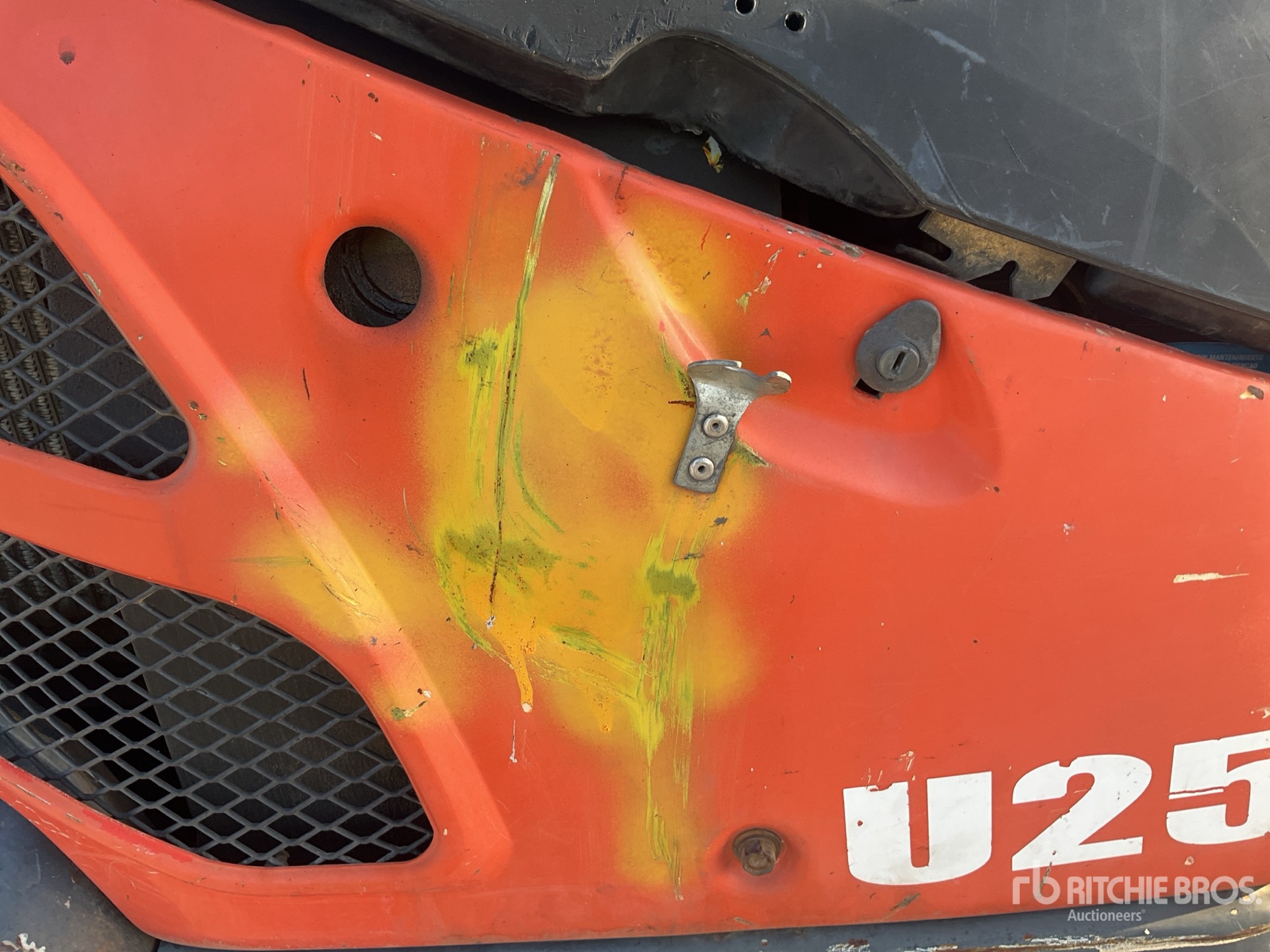 2001 Kubota U25-3