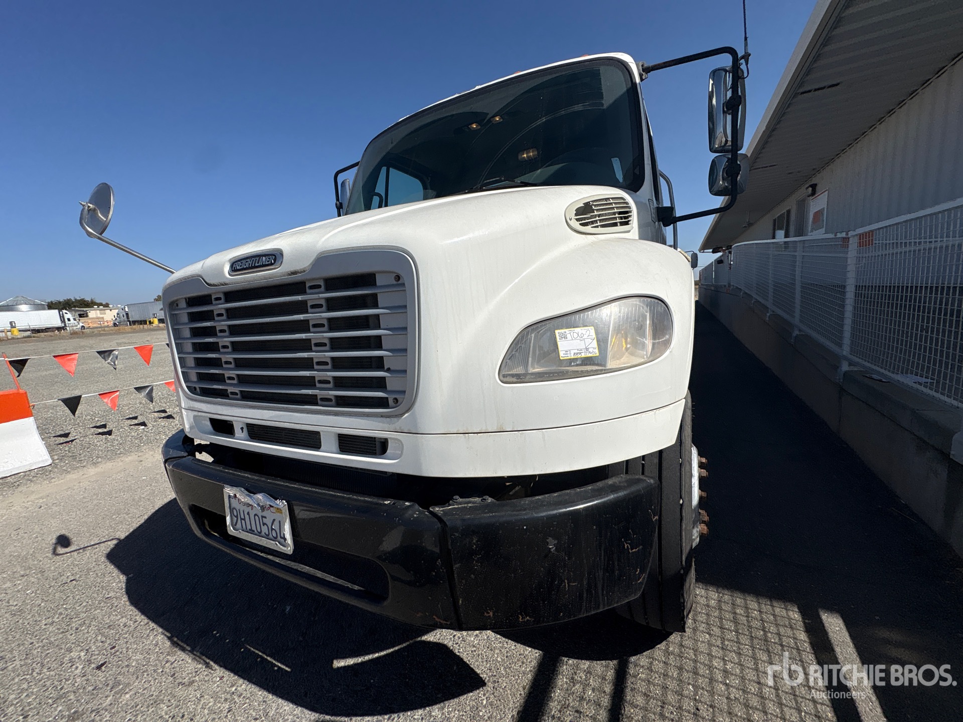 2015 Freightliner M2 106