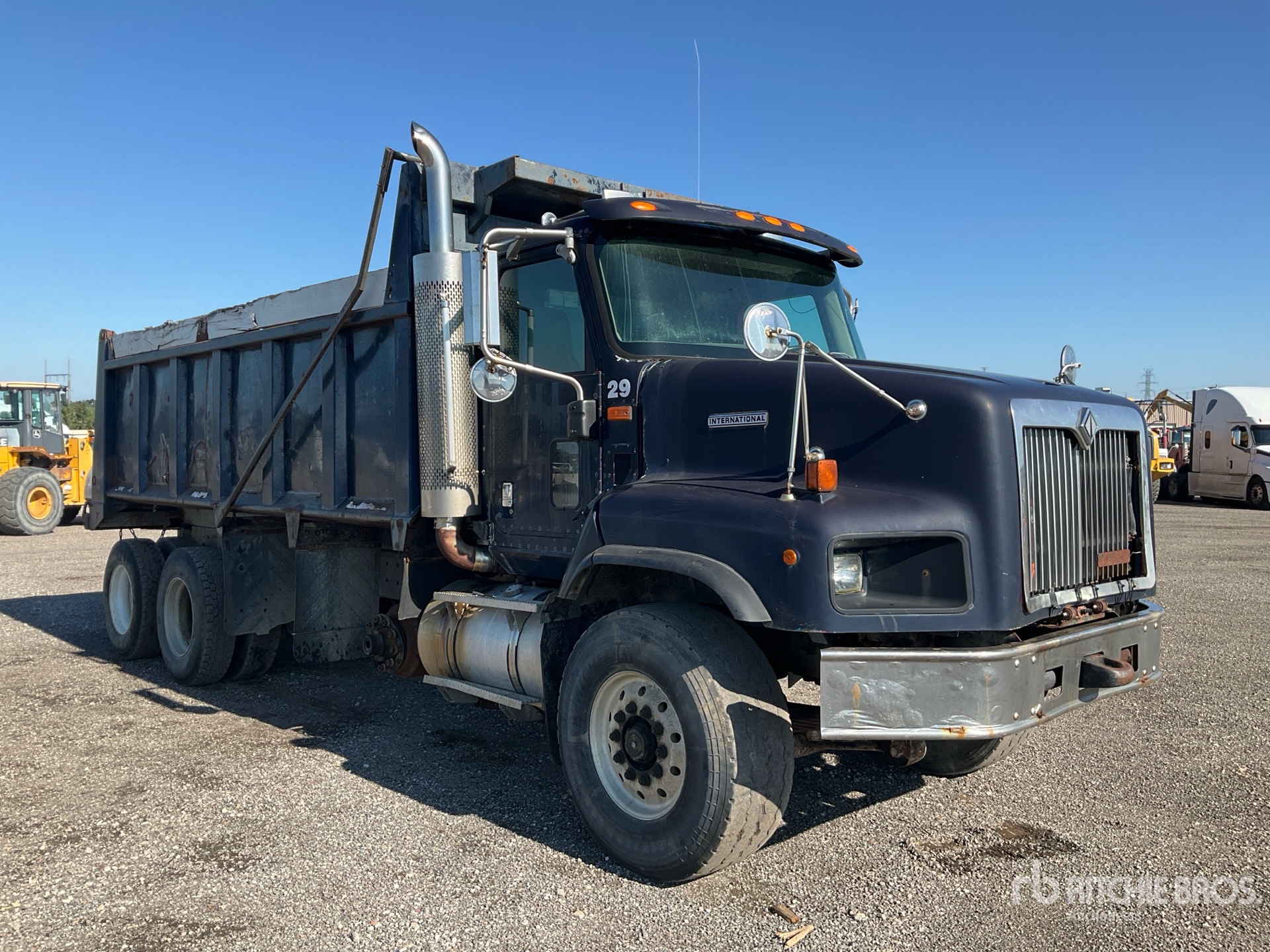 2001 International PAYSTAR 5600I